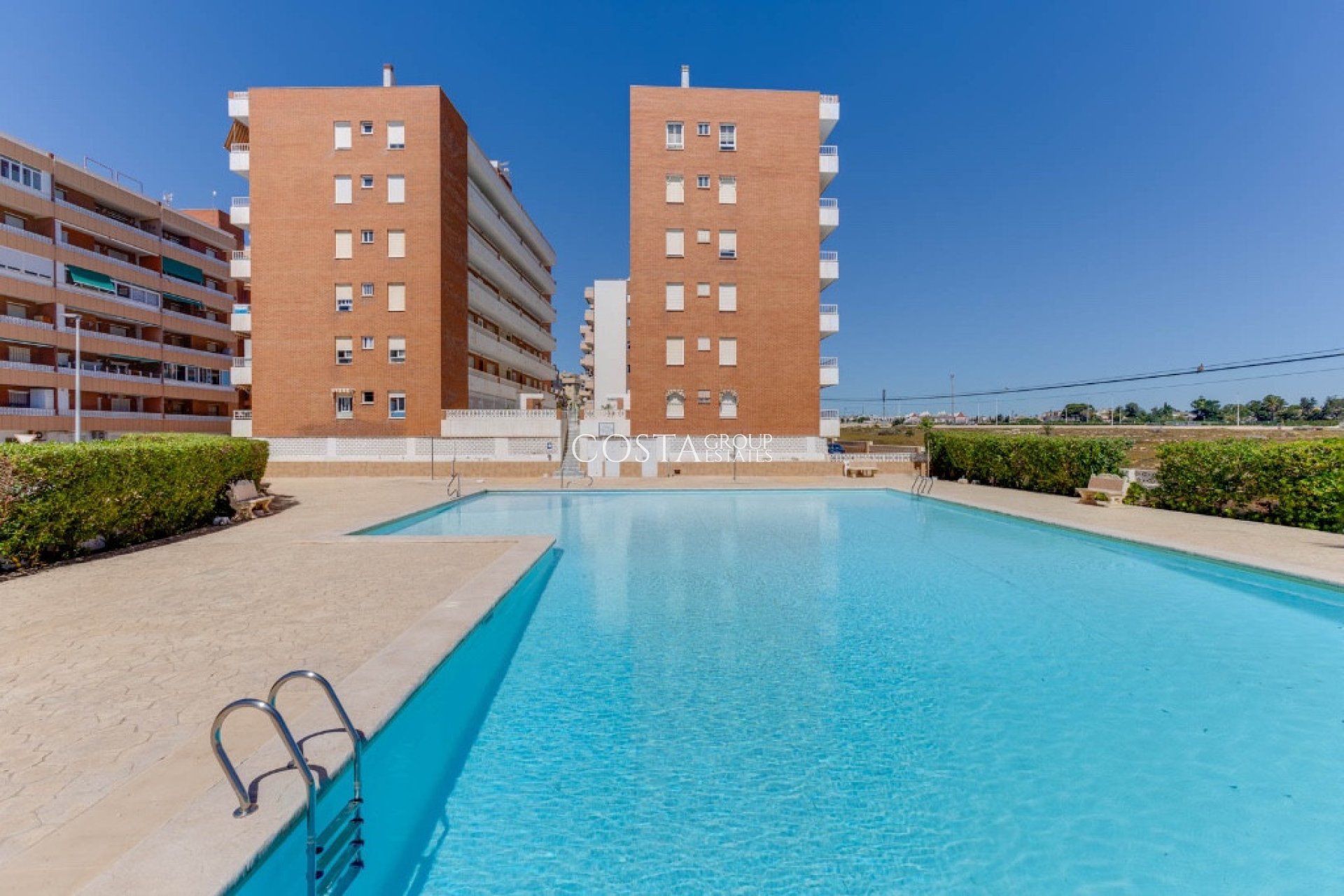 Resale - Apartments -
Orihuela Costa - Punta Prima