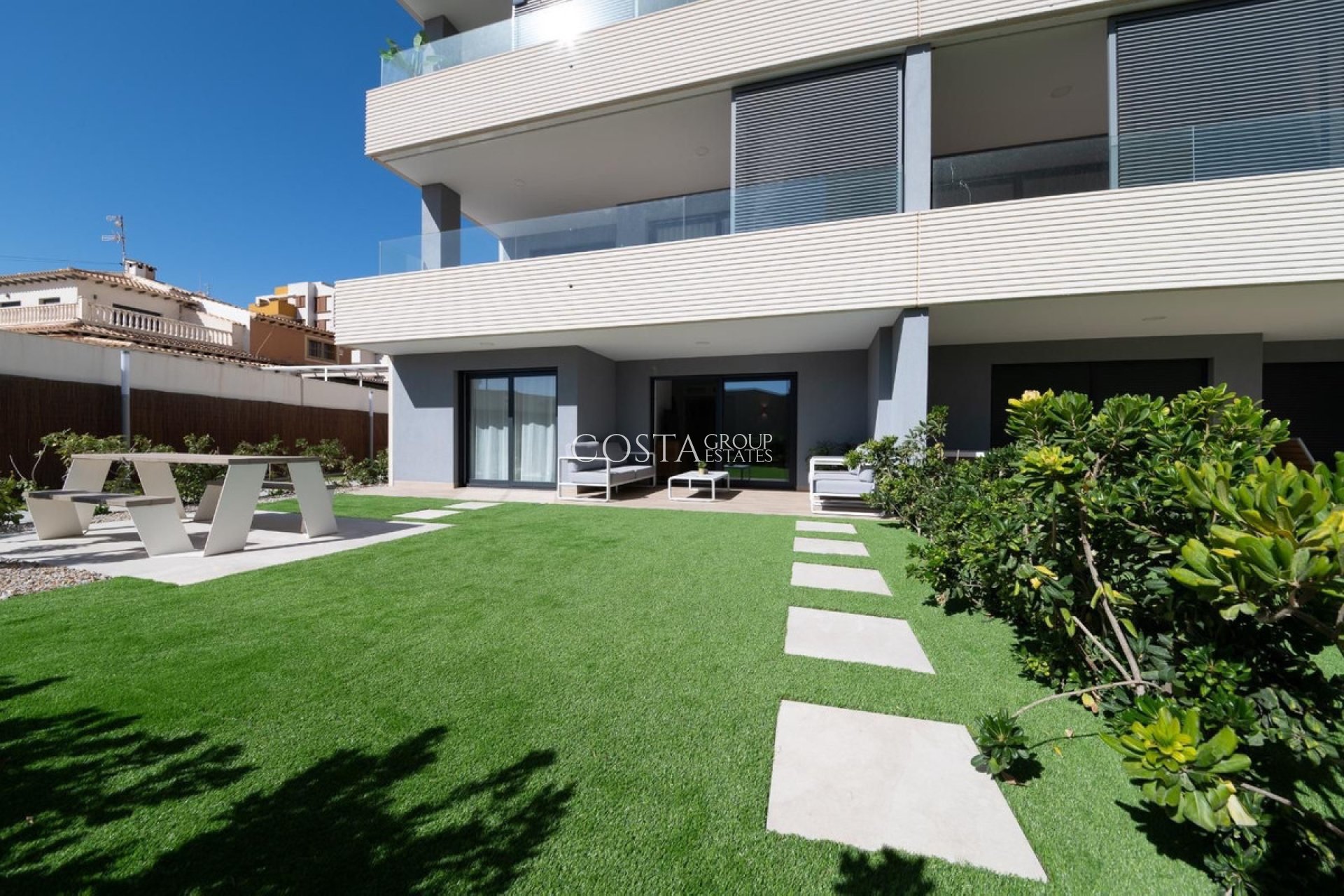 Resale - Apartments -
Orihuela Costa - Punta Prima