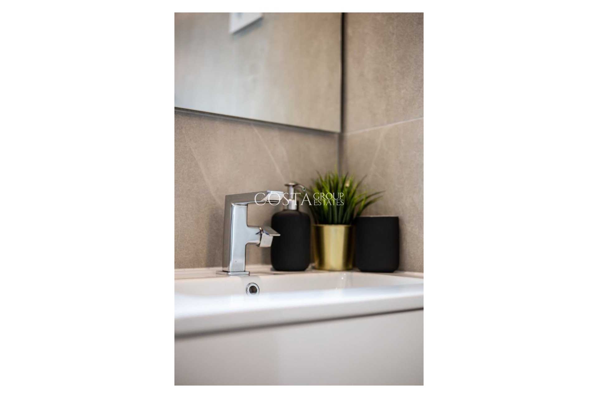 Resale - Apartments -
Orihuela Costa - Punta Prima