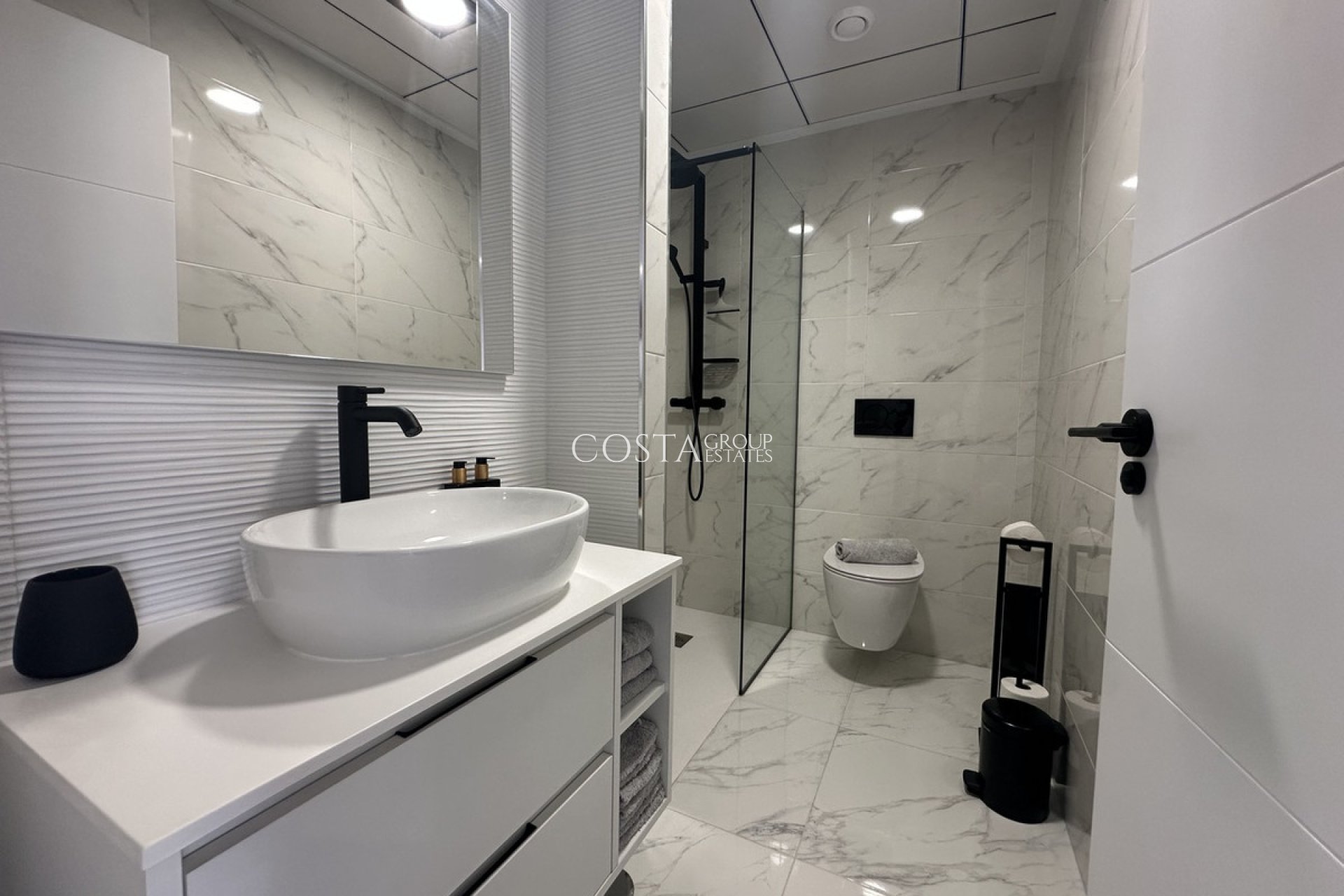 Resale - Apartments -
Orihuela Costa - Punta Prima