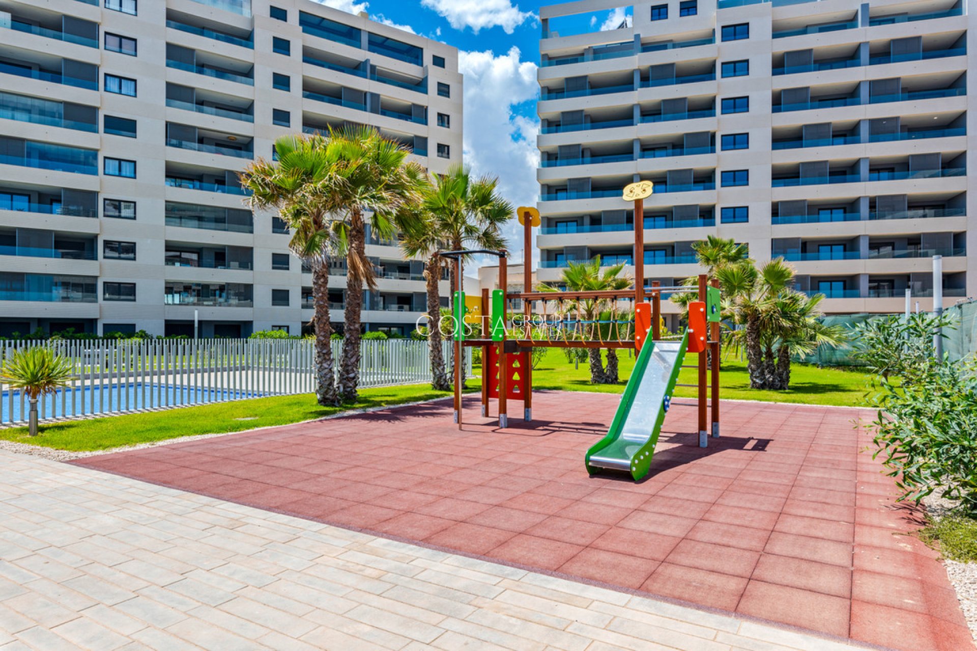 Resale - Apartments -
Orihuela Costa - Punta Prima