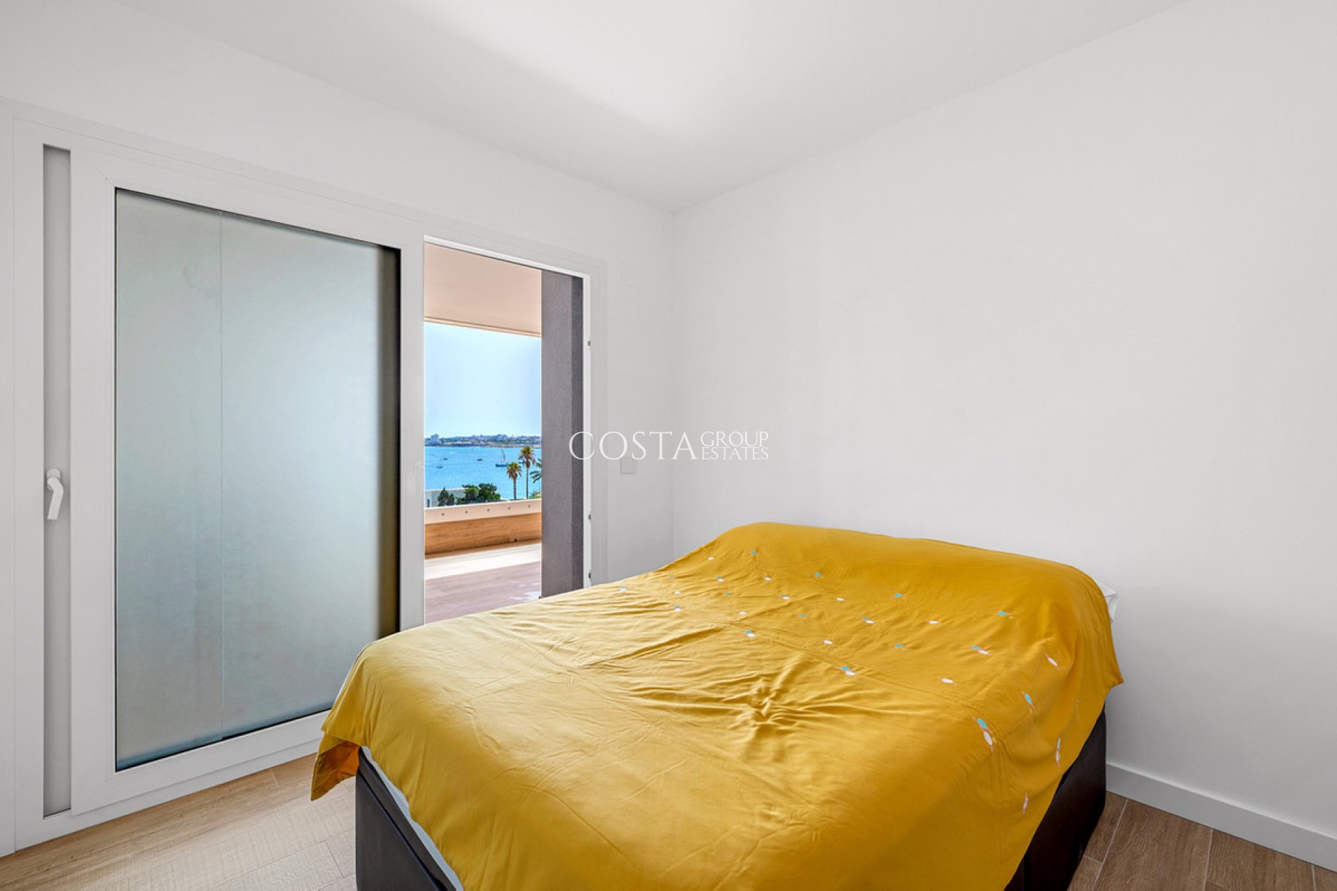 Resale - Apartments -
Orihuela Costa - Punta Prima