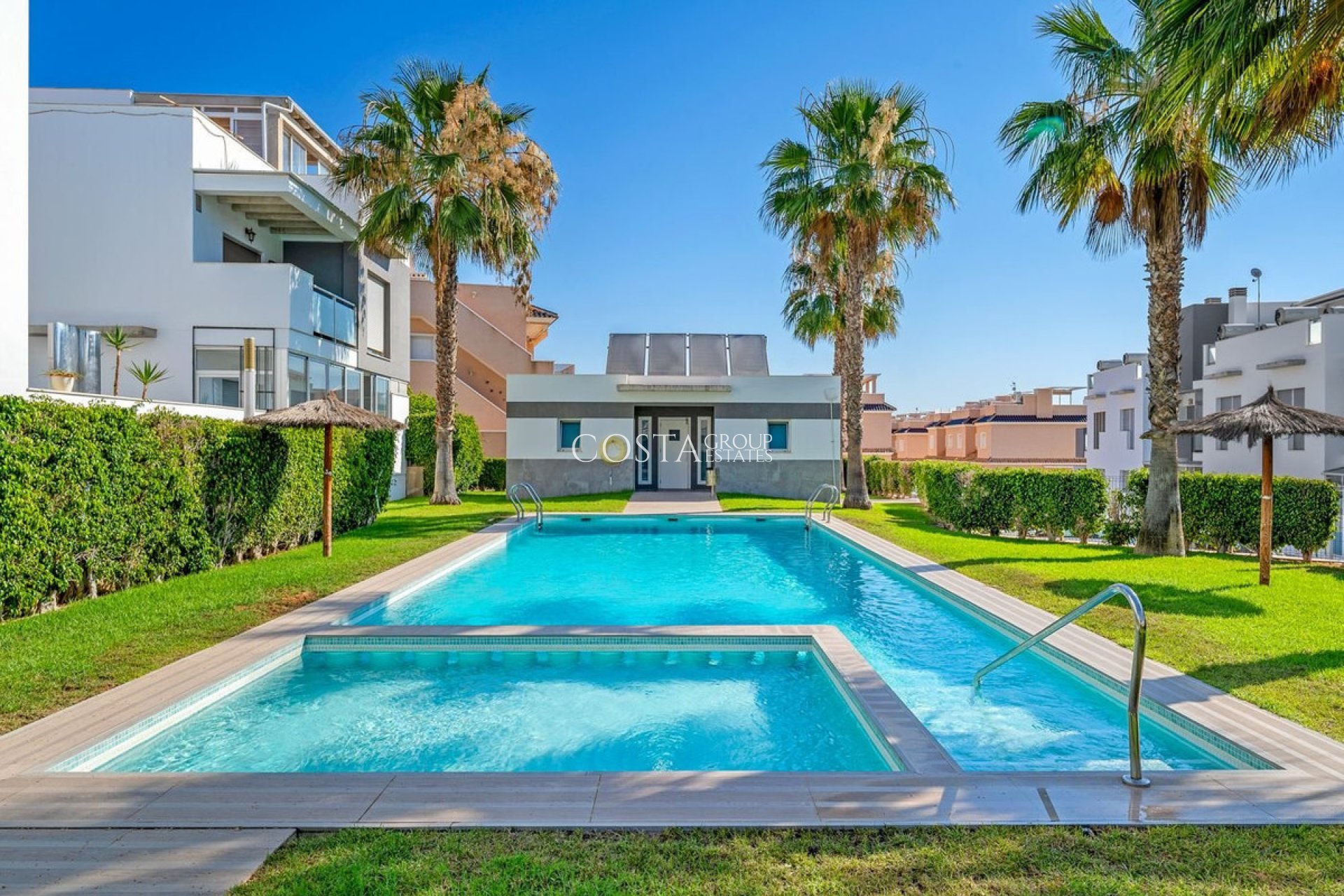 Resale - Apartments -
Orihuela Costa - Punta Prima