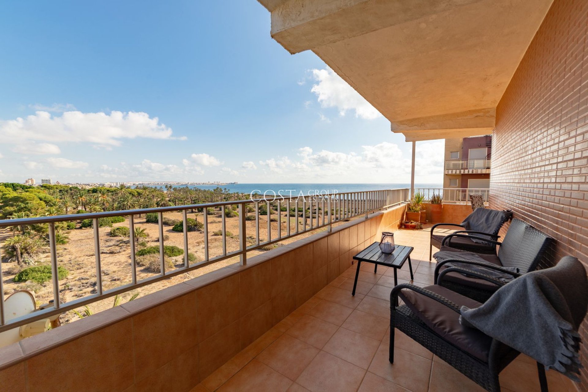 Resale - Apartments -
Orihuela Costa - Punta Prima