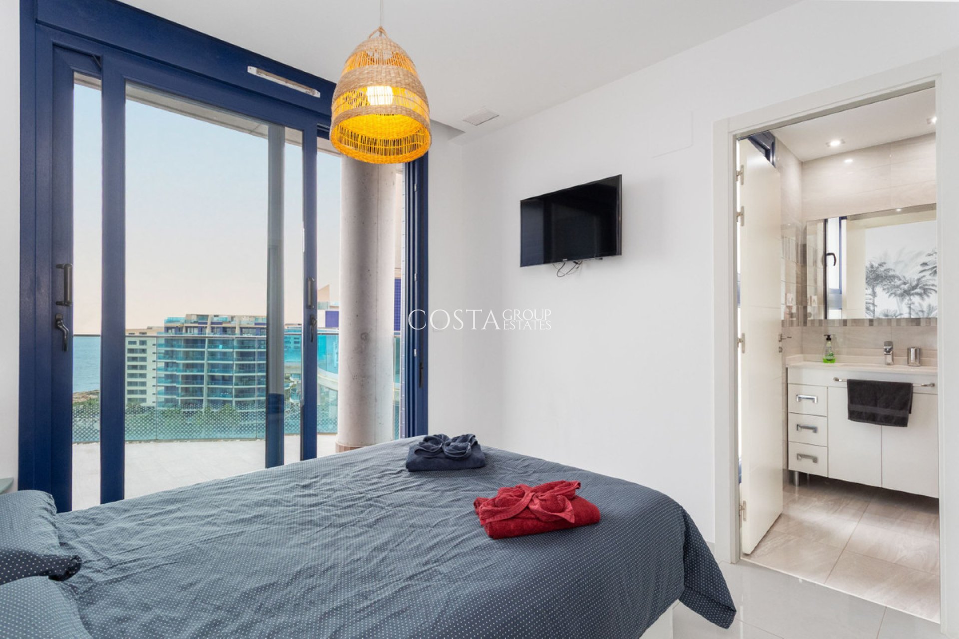 Resale - Apartments -
Orihuela Costa - Punta Prima