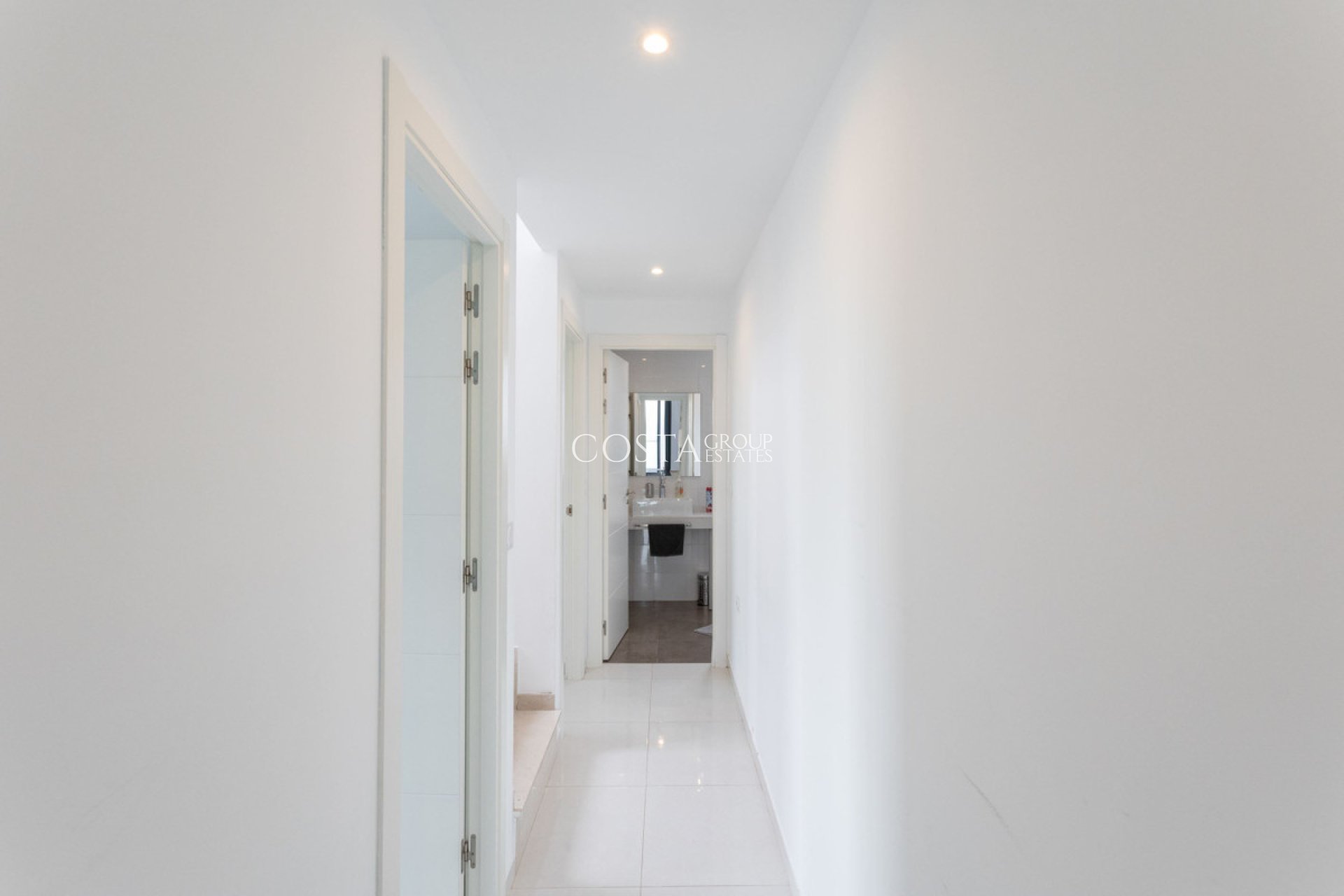 Resale - Apartments -
Orihuela Costa - Punta Prima