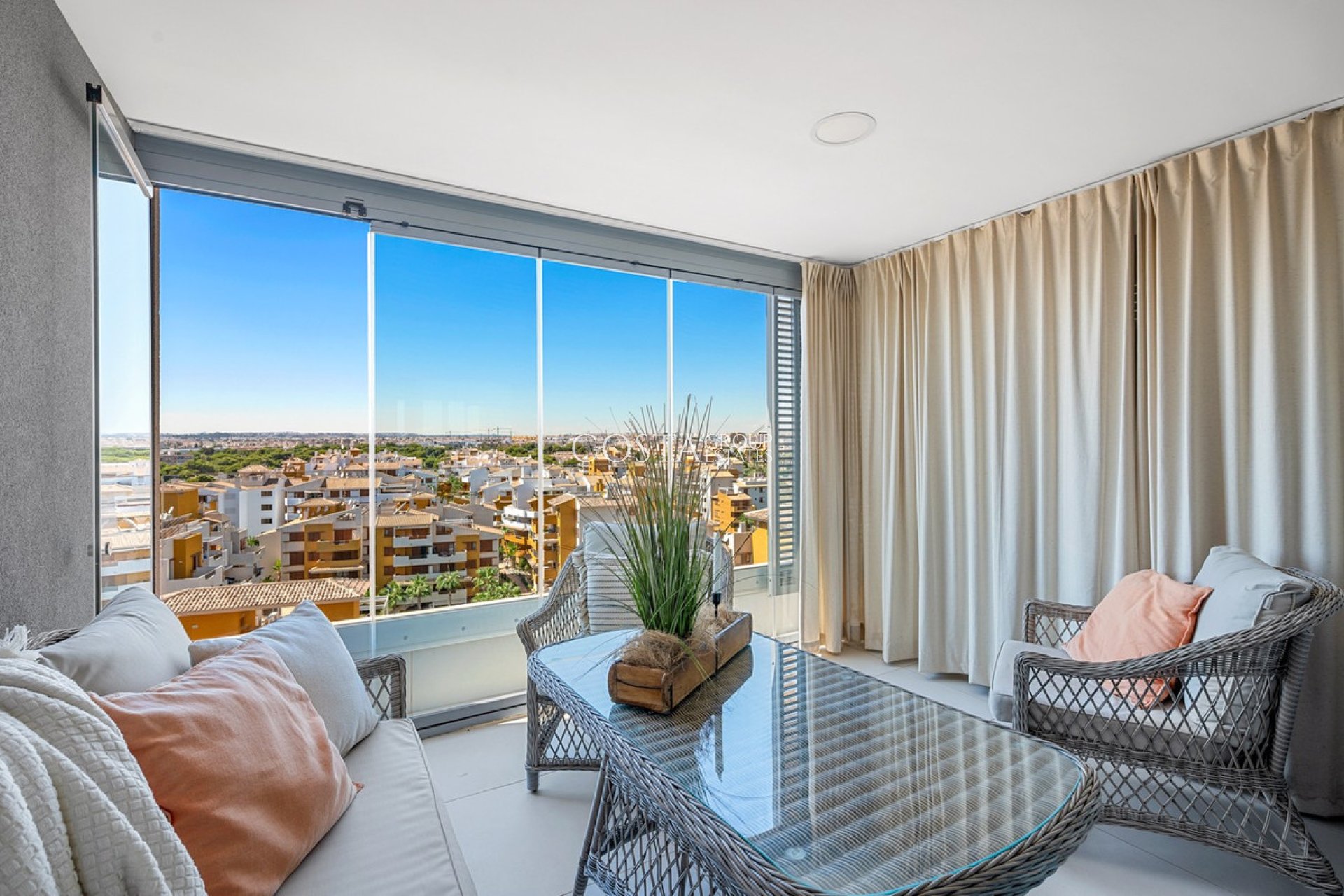 Resale - Apartments -
Orihuela Costa - Punta Prima