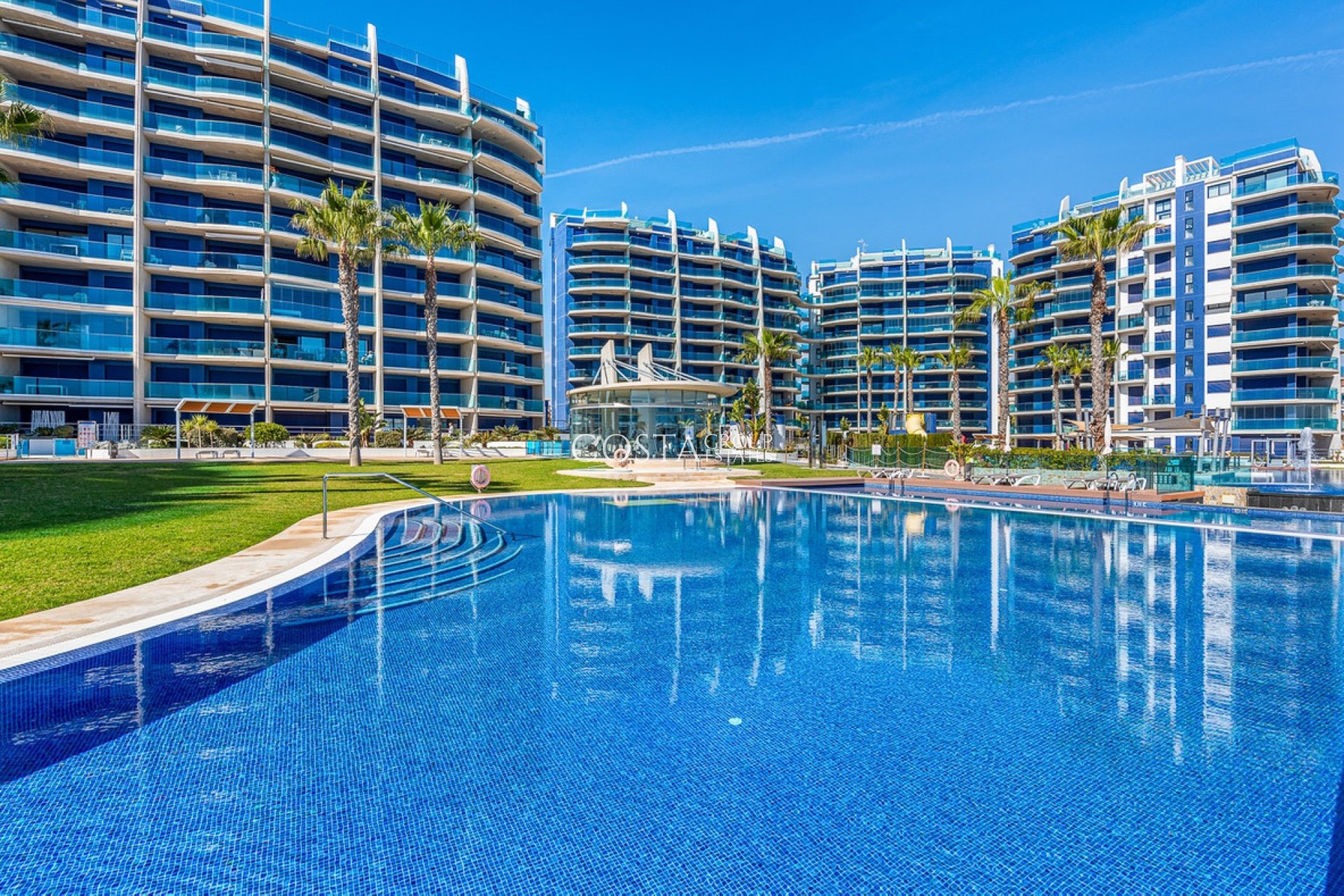Resale - Apartments -
Orihuela Costa - Punta Prima