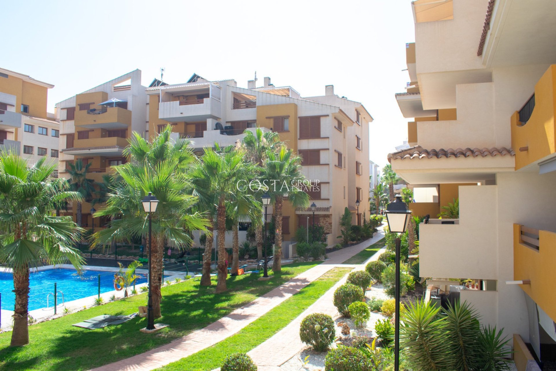 Resale - Apartments -
Orihuela Costa - Punta Prima