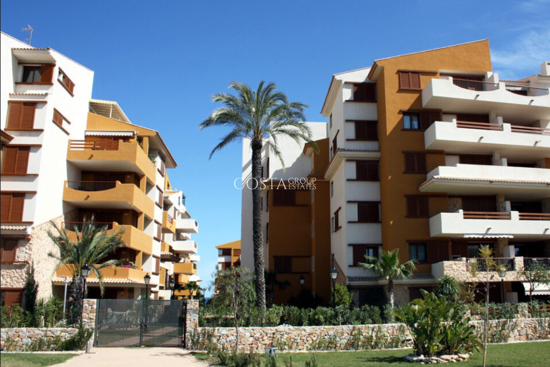 Resale - Apartments -
Orihuela Costa - Punta Prima