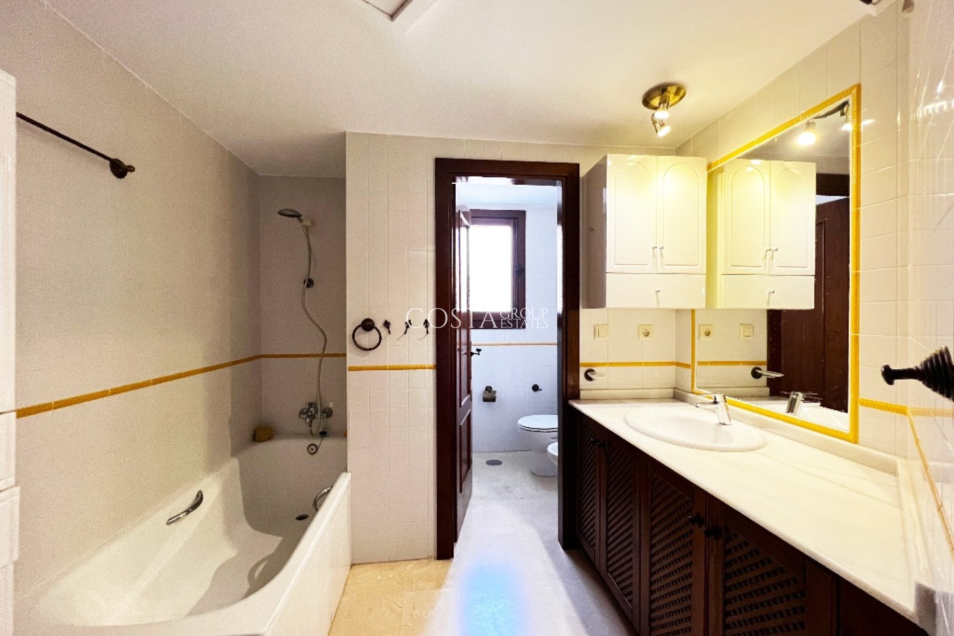 Resale - Apartments -
Orihuela Costa - Punta Prima