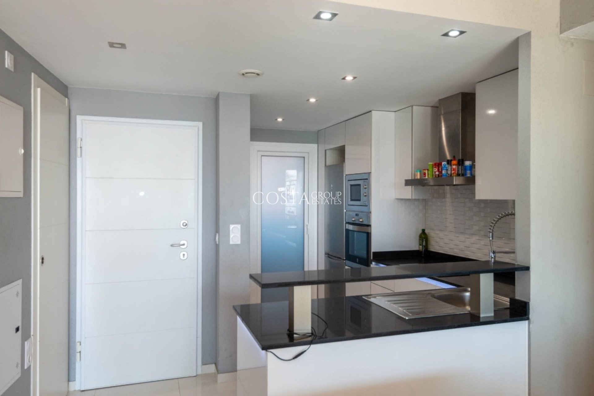 Resale - Apartments -
Orihuela Costa - Punta Prima