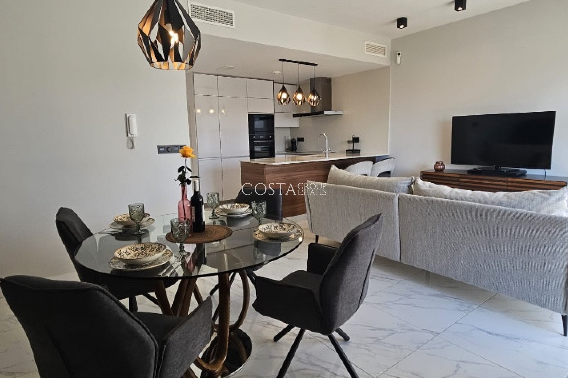 Resale - Apartments -
Orihuela Costa - Punta Prima