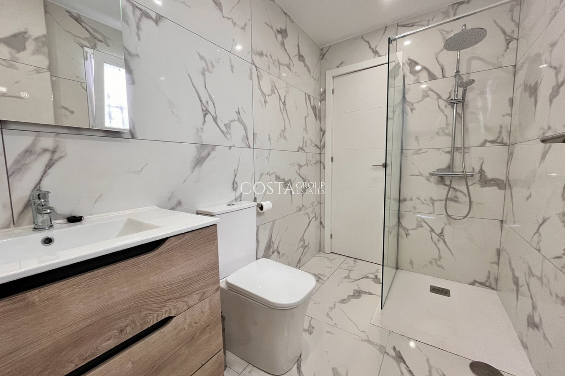 Resale - Apartments -
Orihuela Costa - Villamartin