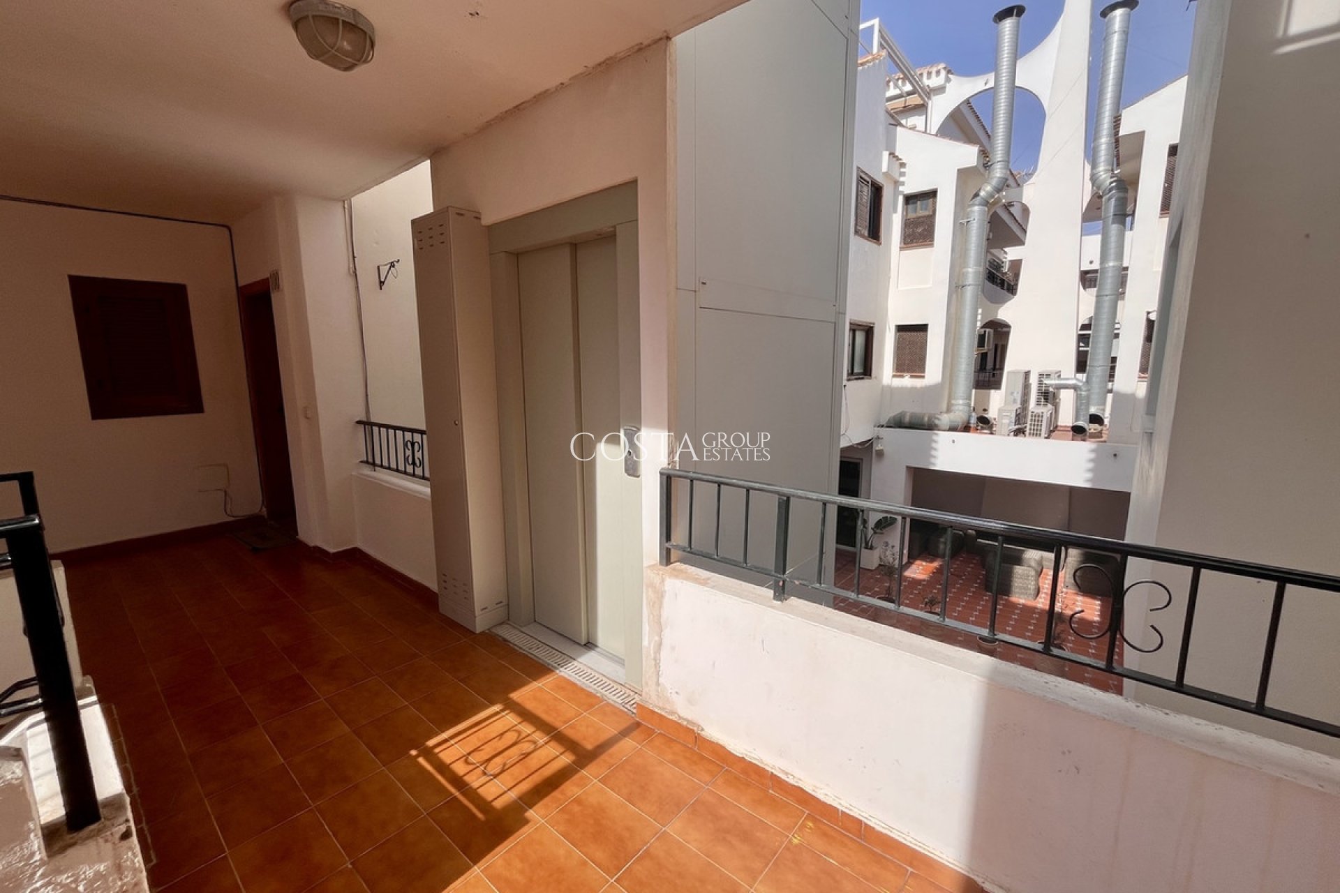 Resale - Apartments -
Orihuela Costa - Villamartin