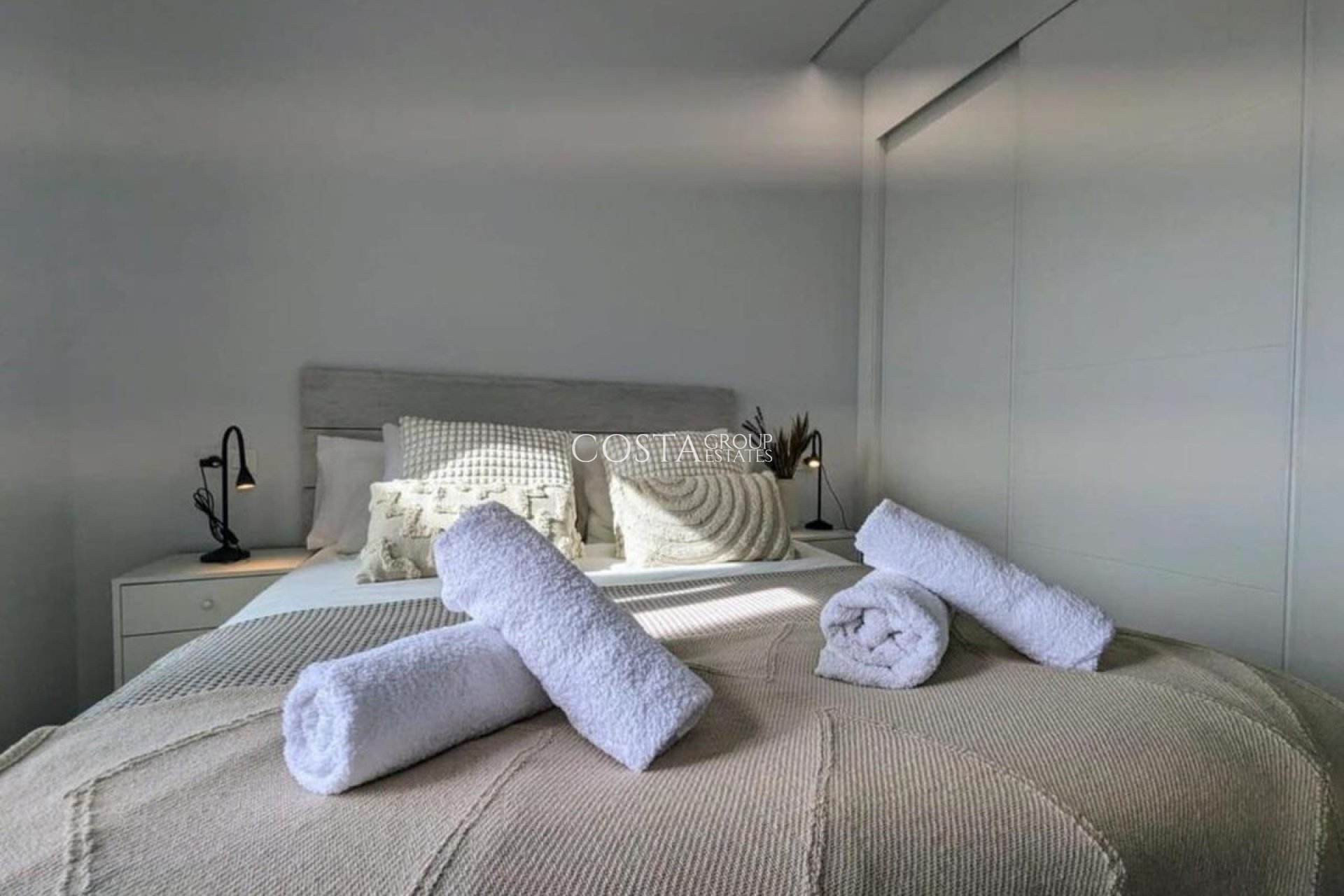 Resale - Apartments -
Orihuela Costa - Villamartin