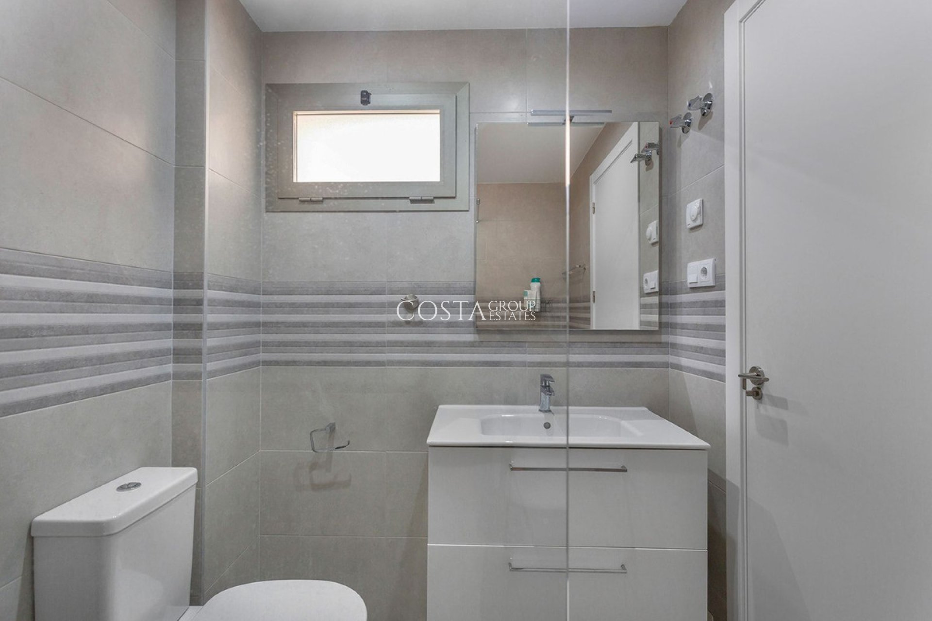 Resale - Apartments -
Orihuela Costa - Villamartin