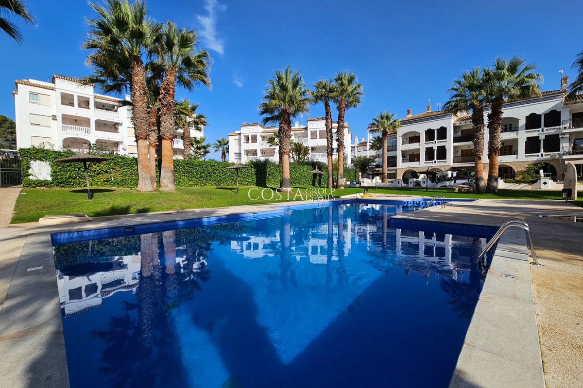 Resale - Apartments -
Orihuela Costa - Villamartin