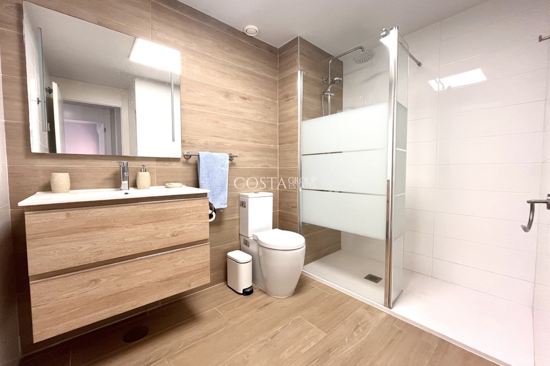 Resale - Apartments -
Orihuela Costa - Villamartin