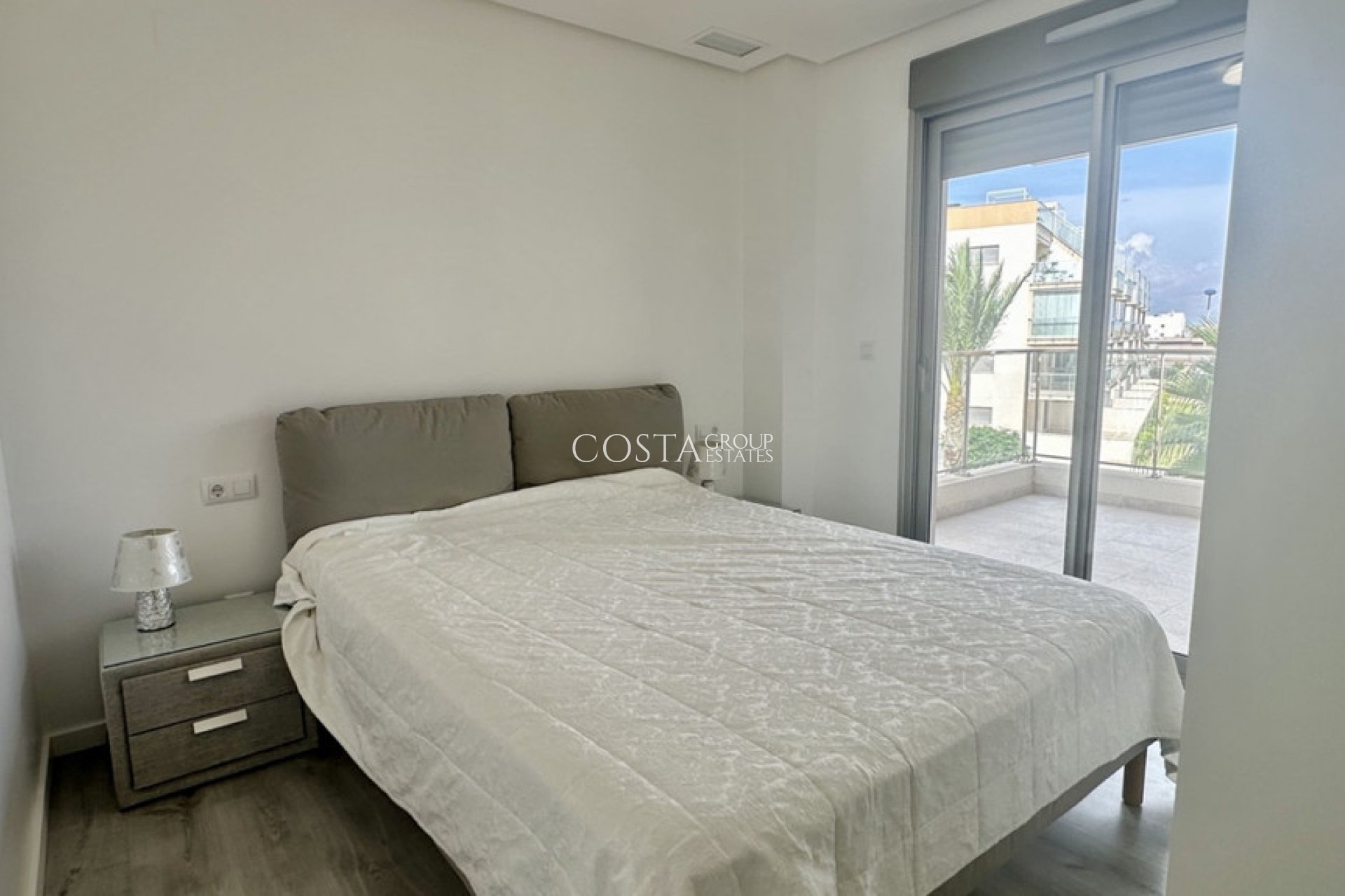 Resale - Apartments -
Orihuela Costa - Villamartin