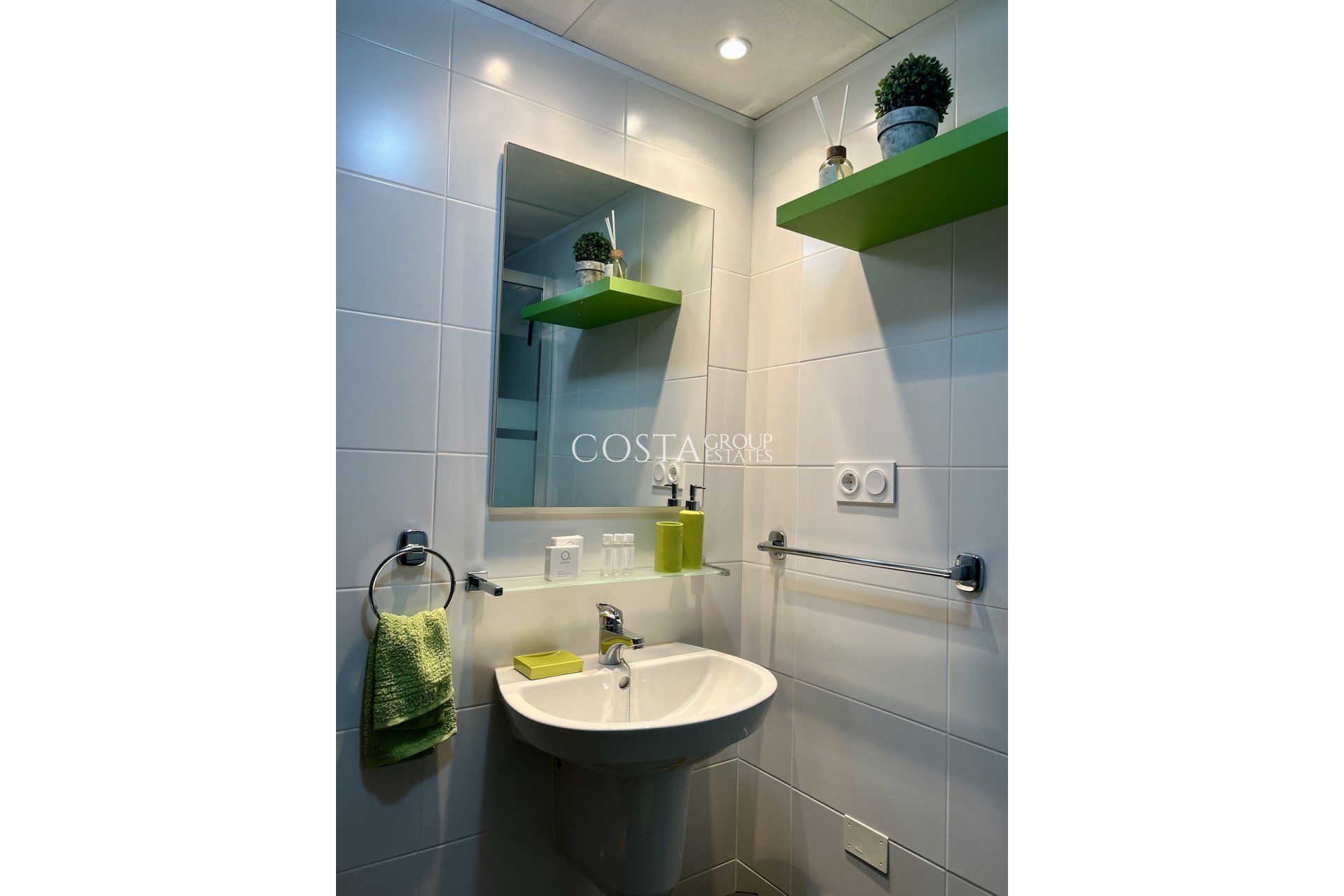 Resale - Apartments -
Orihuela Costa - Villamartin