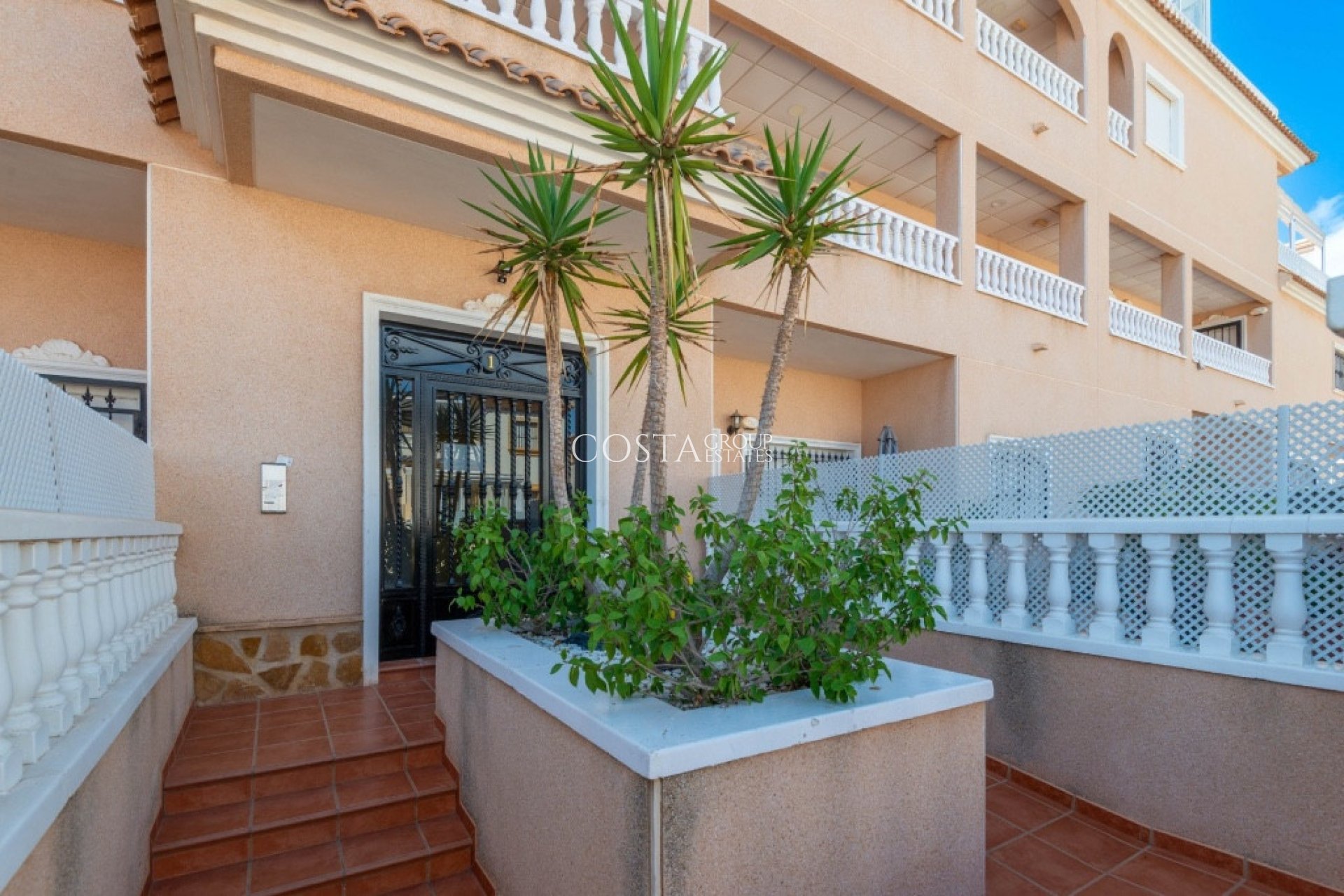Resale - Apartments -
Orihuela Costa - Villamartin