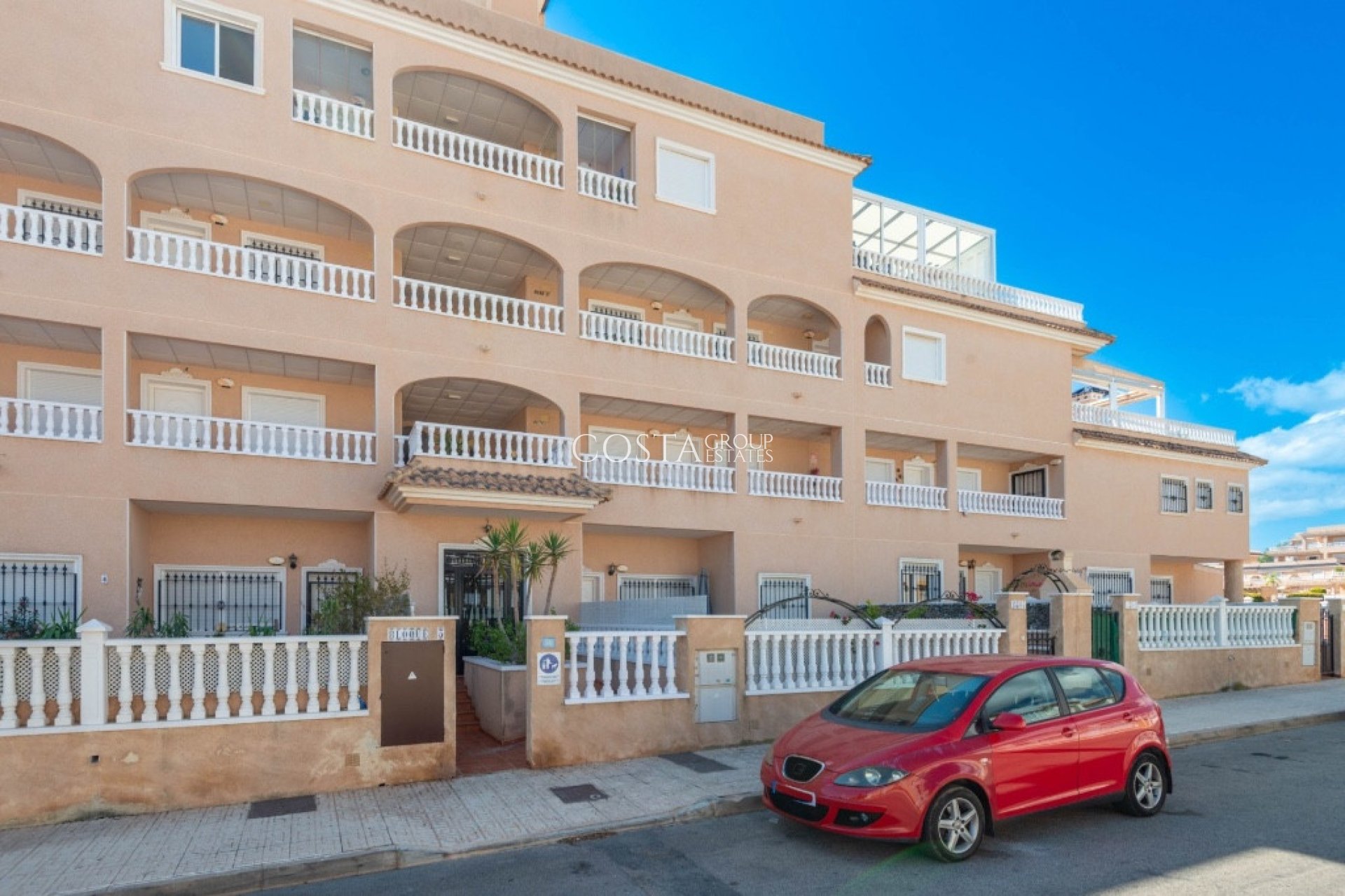 Resale - Apartments -
Orihuela Costa - Villamartin