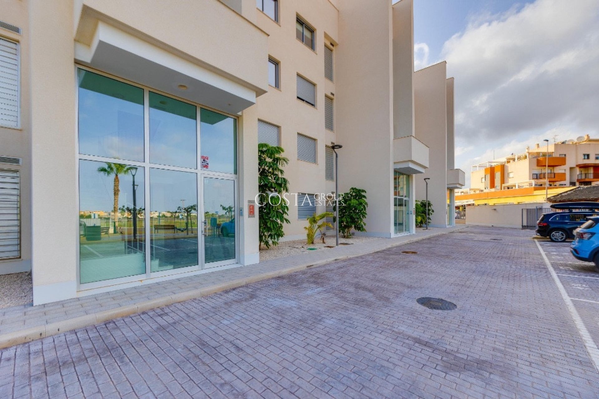Resale - Apartments -
Orihuela Costa - Villamartin