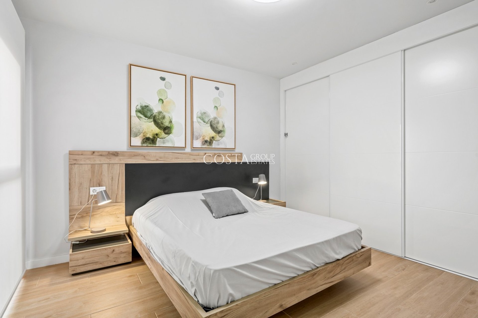 Resale - Apartments -
Orihuela Costa - Villamartín