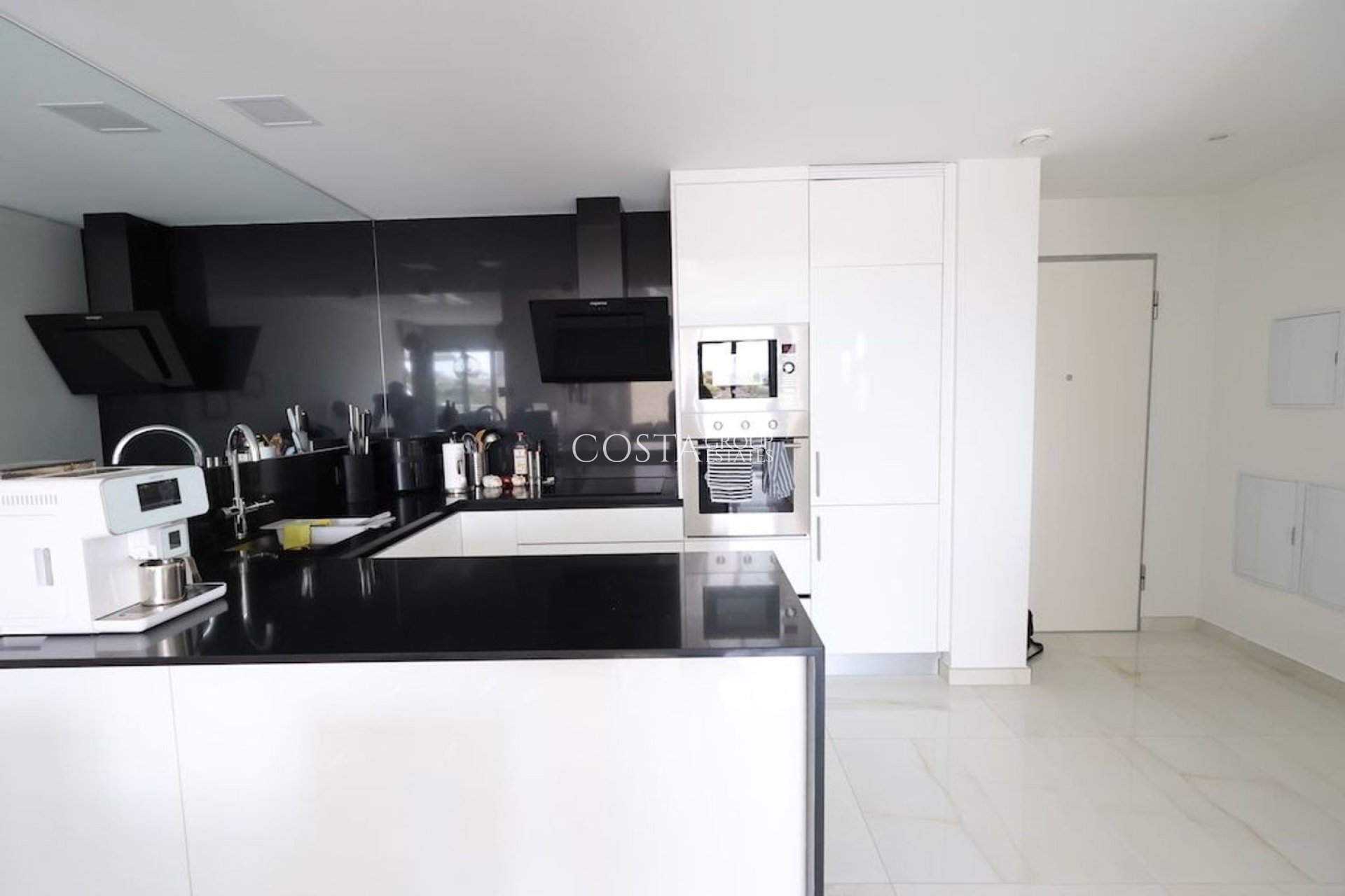Resale - Apartments -
Orihuela Costa