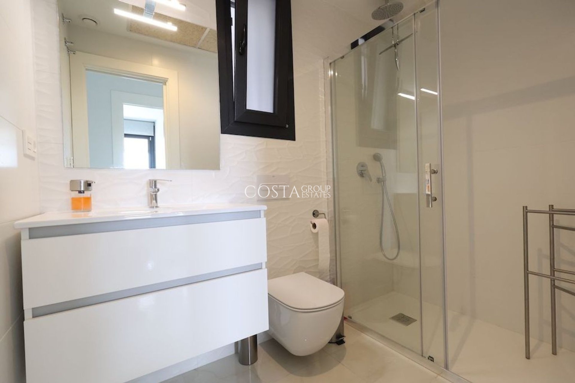 Resale - Apartments -
Orihuela Costa