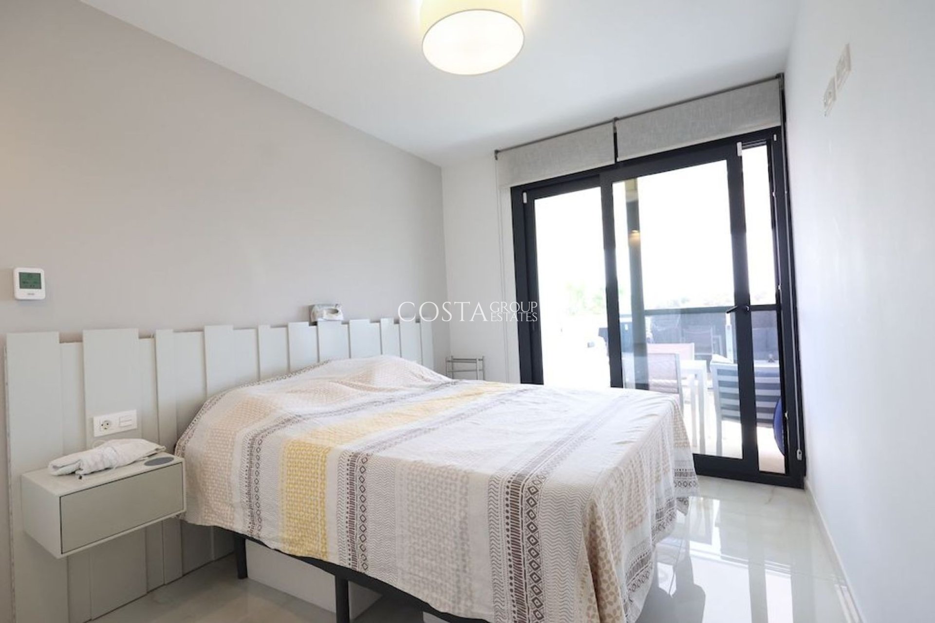 Resale - Apartments -
Orihuela Costa