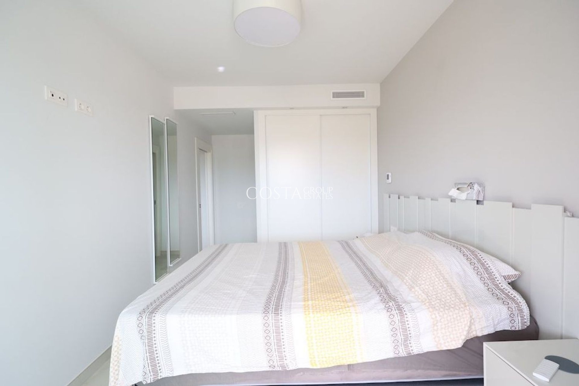 Resale - Apartments -
Orihuela Costa