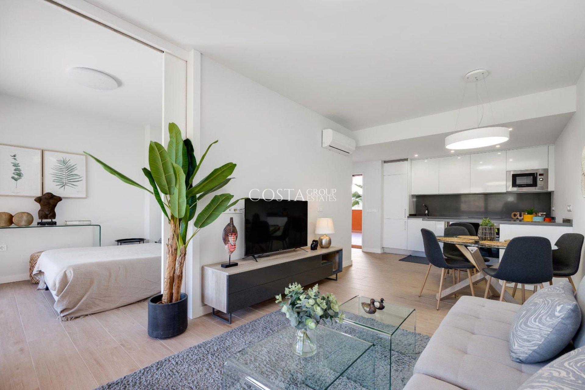 Resale - Apartments -
Orihuela Costa