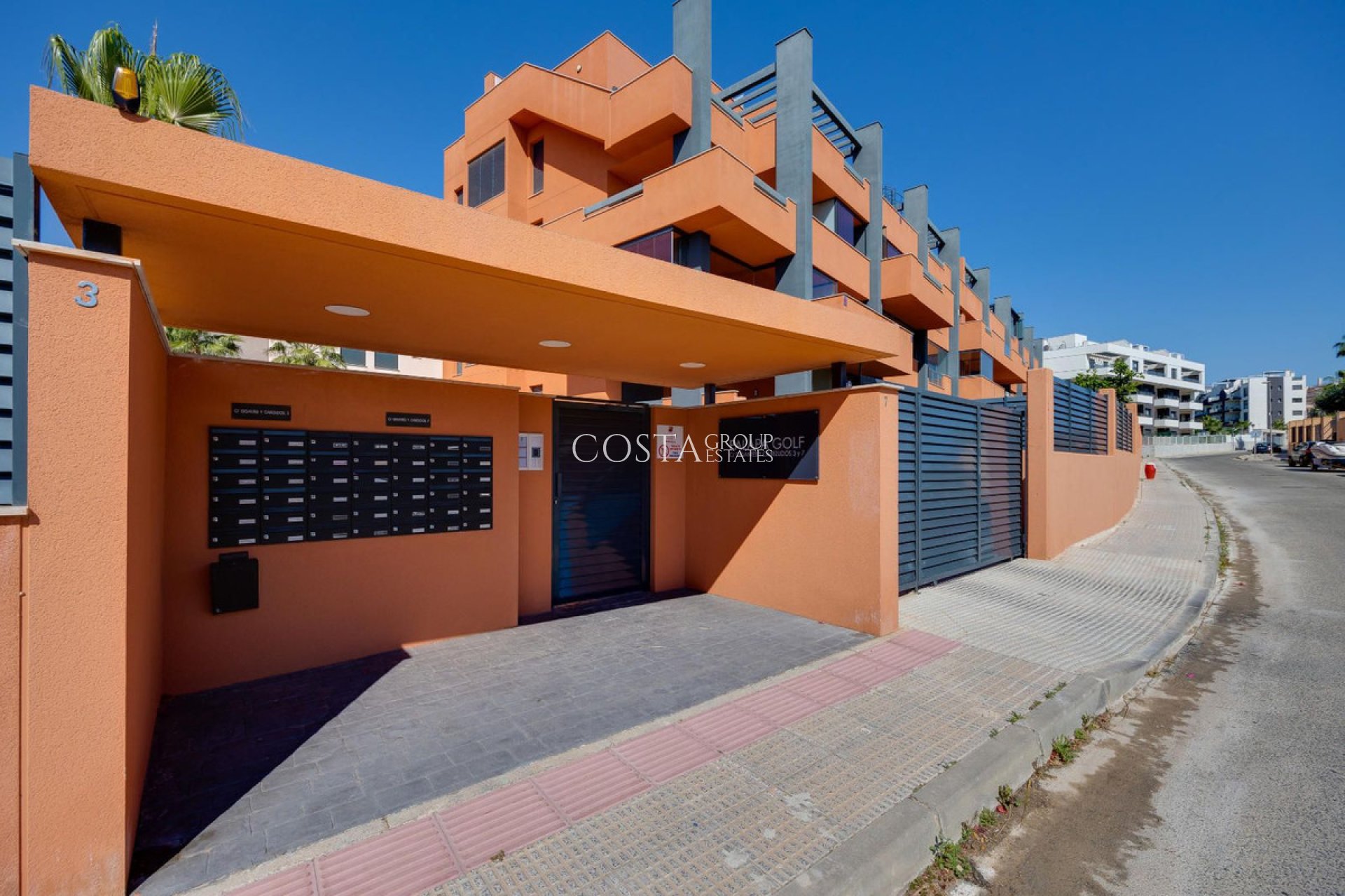 Resale - Apartments -
Orihuela Costa