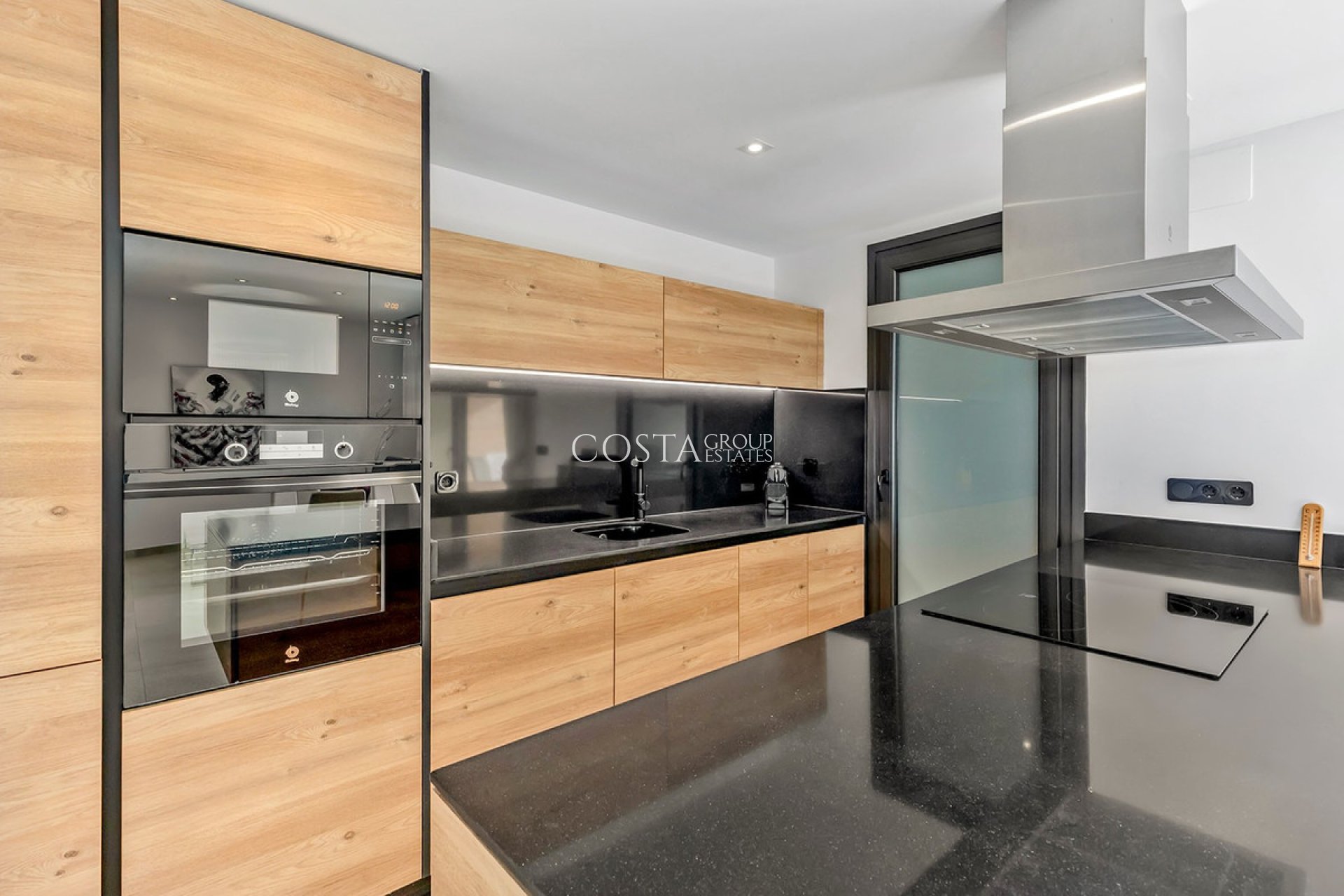 Resale - Apartments -
Orihuela Costa