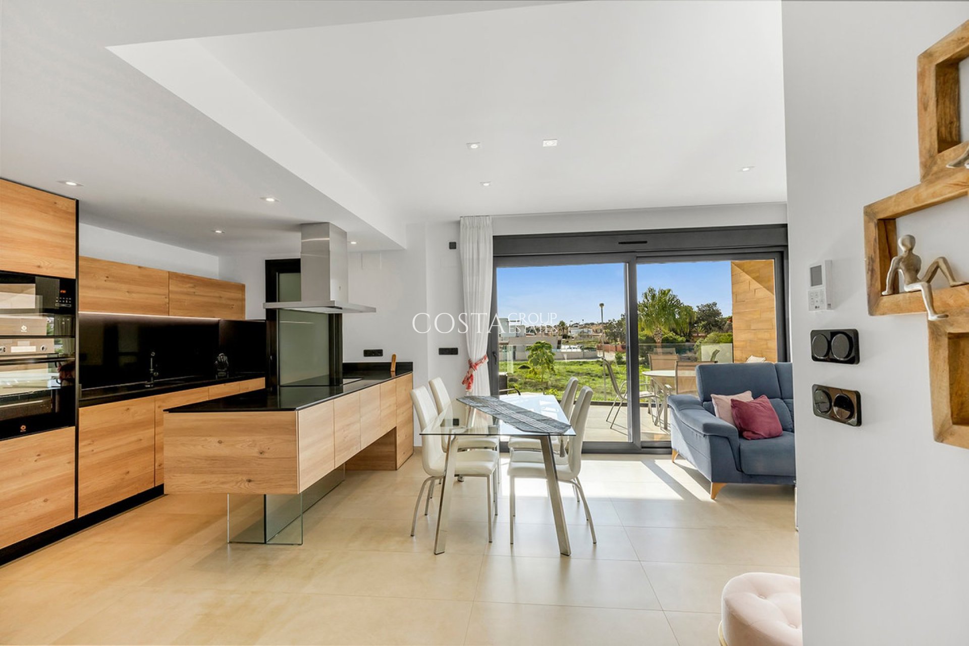 Resale - Apartments -
Orihuela Costa