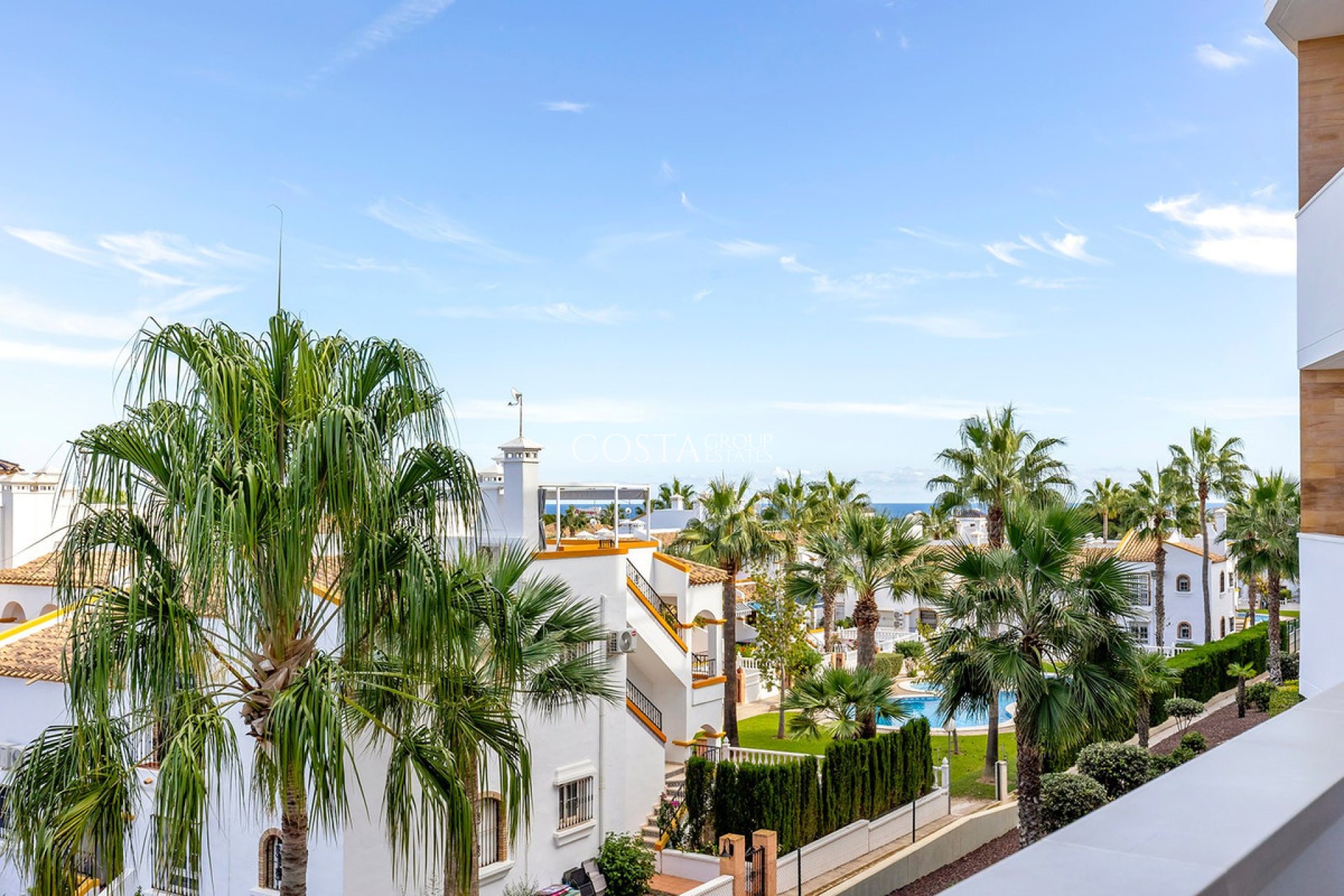 Resale - Apartments -
Orihuela Costa