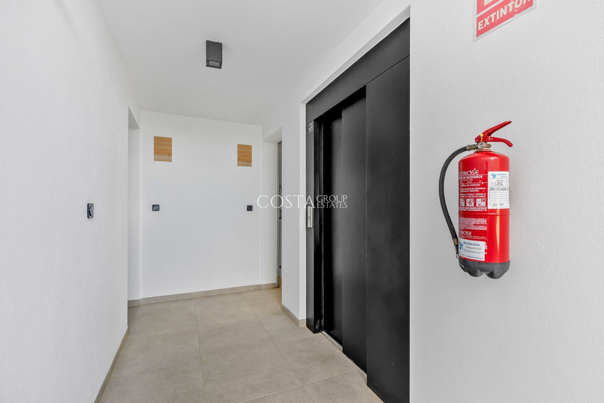 Resale - Apartments -
Orihuela Costa