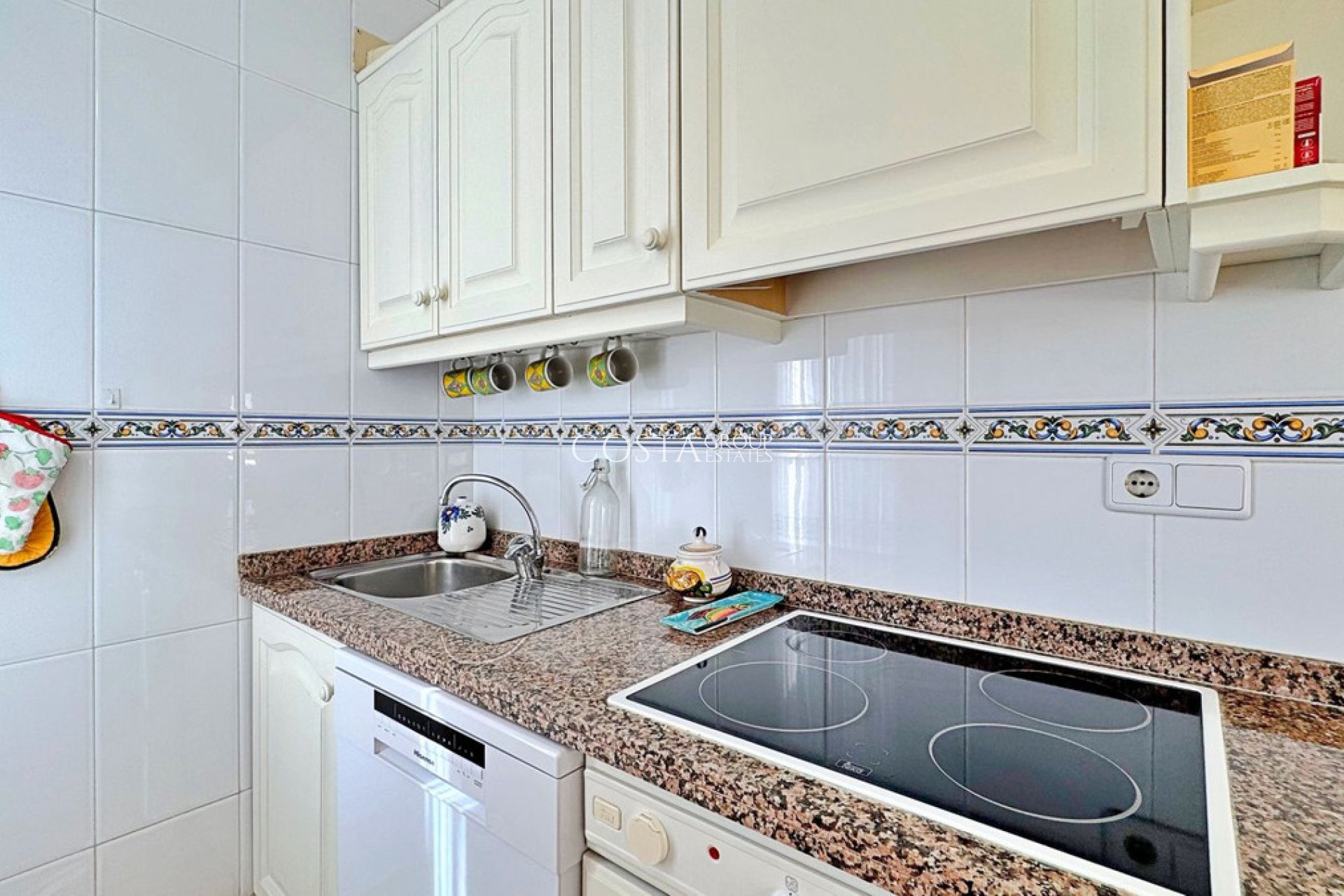 Resale - Apartments -
Orihuela - La Zenia