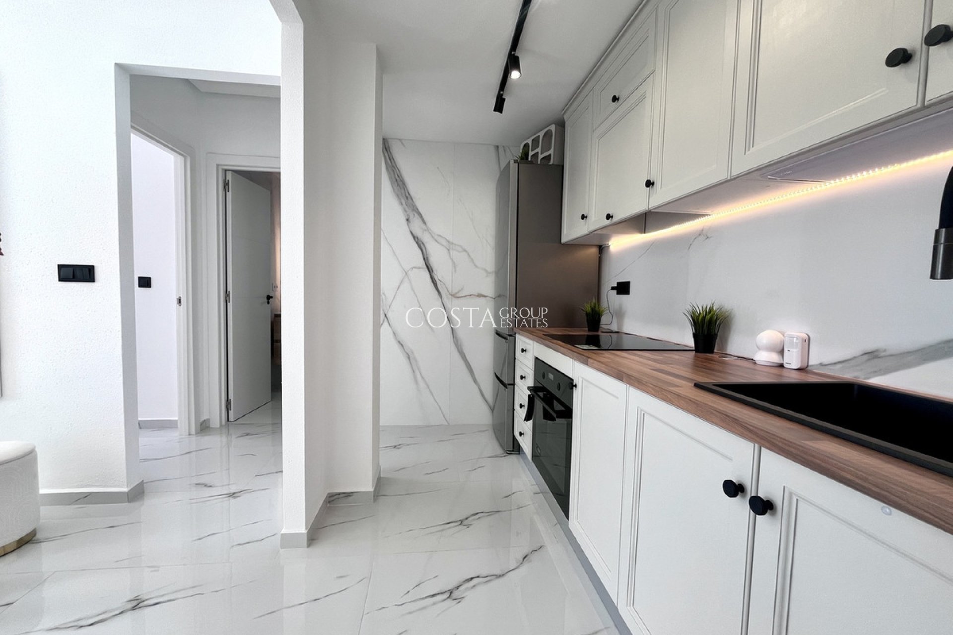 Resale - Apartments -
Orihuela - La Zenia