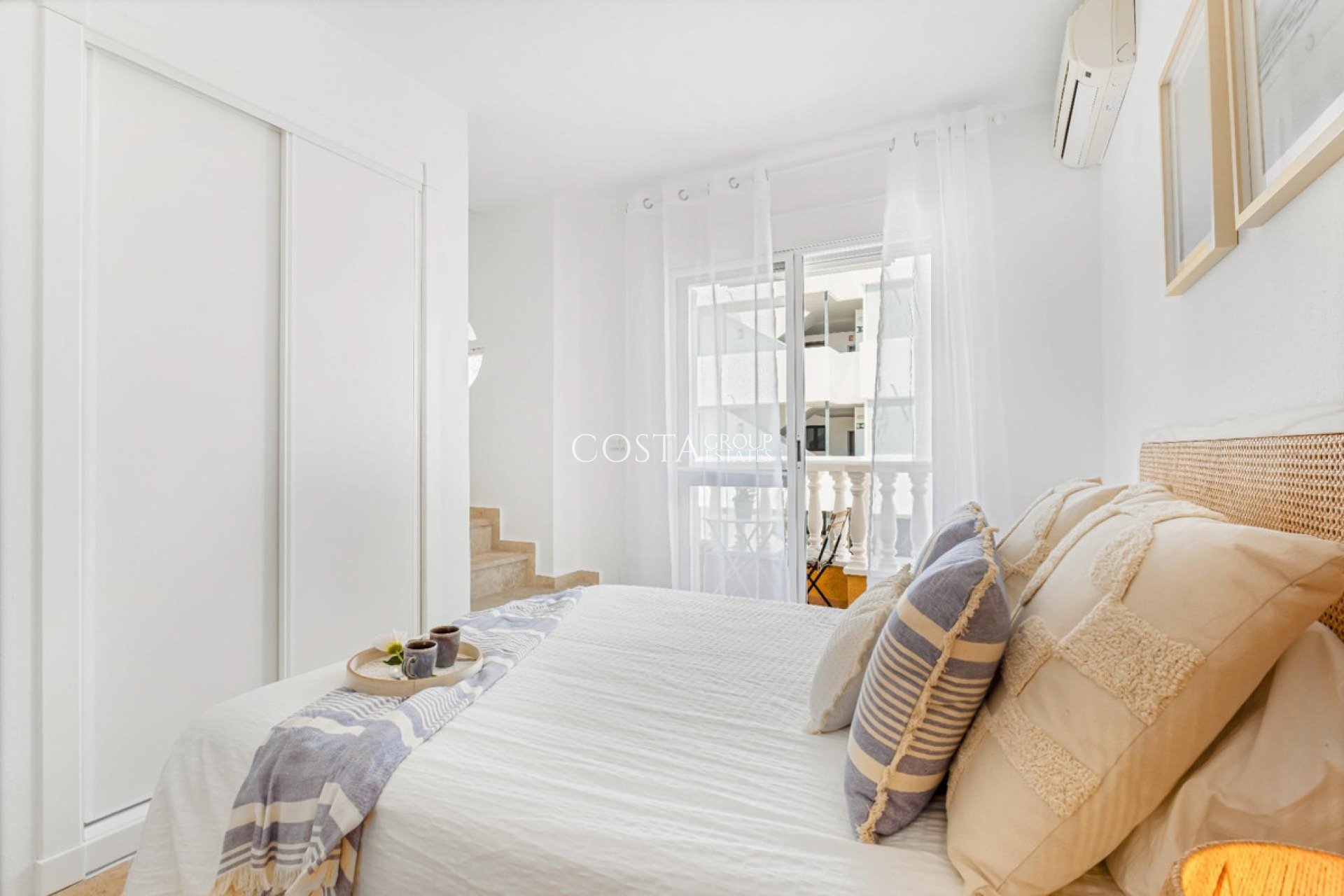 Resale - Apartments -
Orihuela - Orihuela Costa