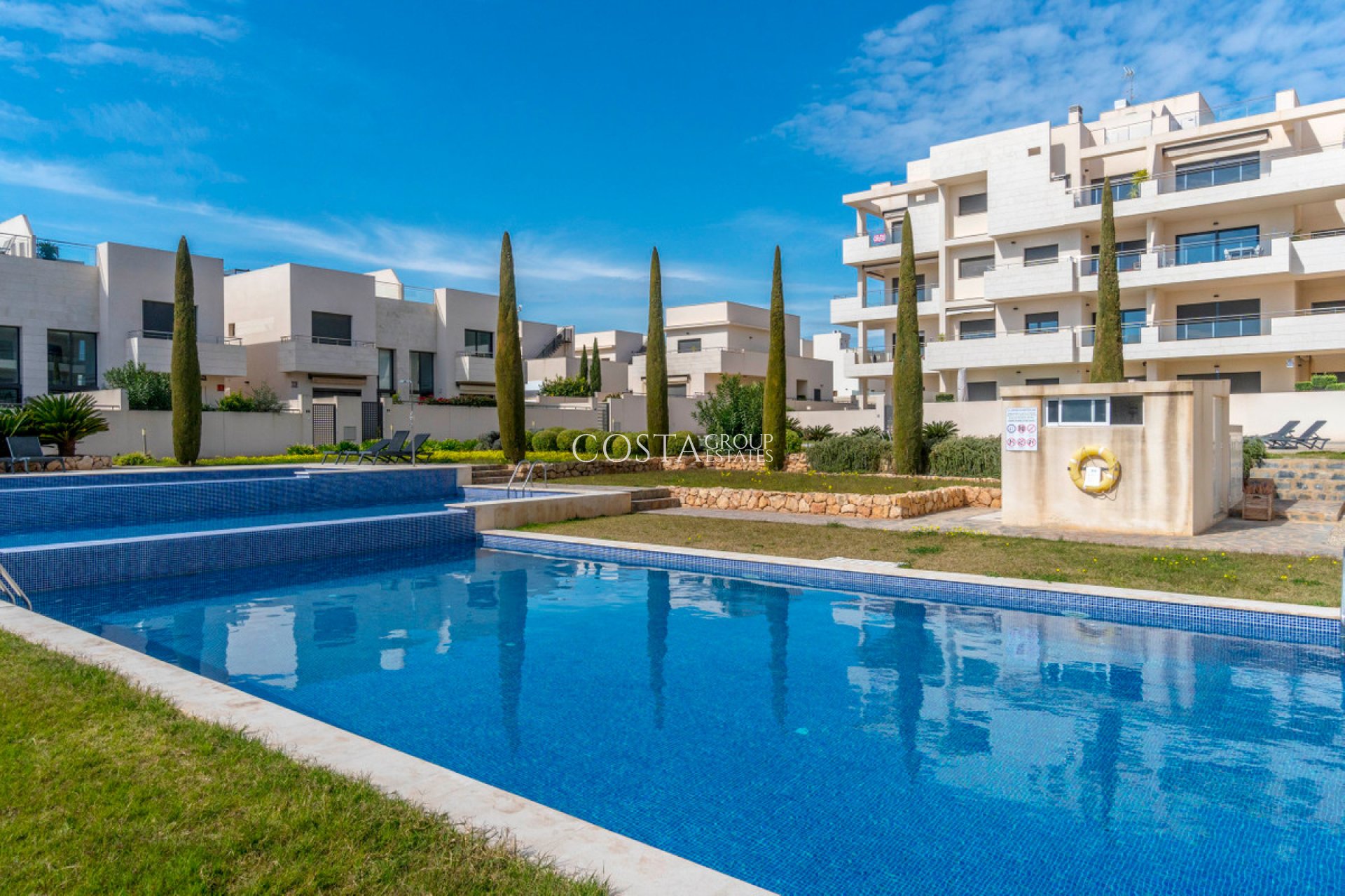 Resale - Apartments -
Orihuela - Orihuela Costa