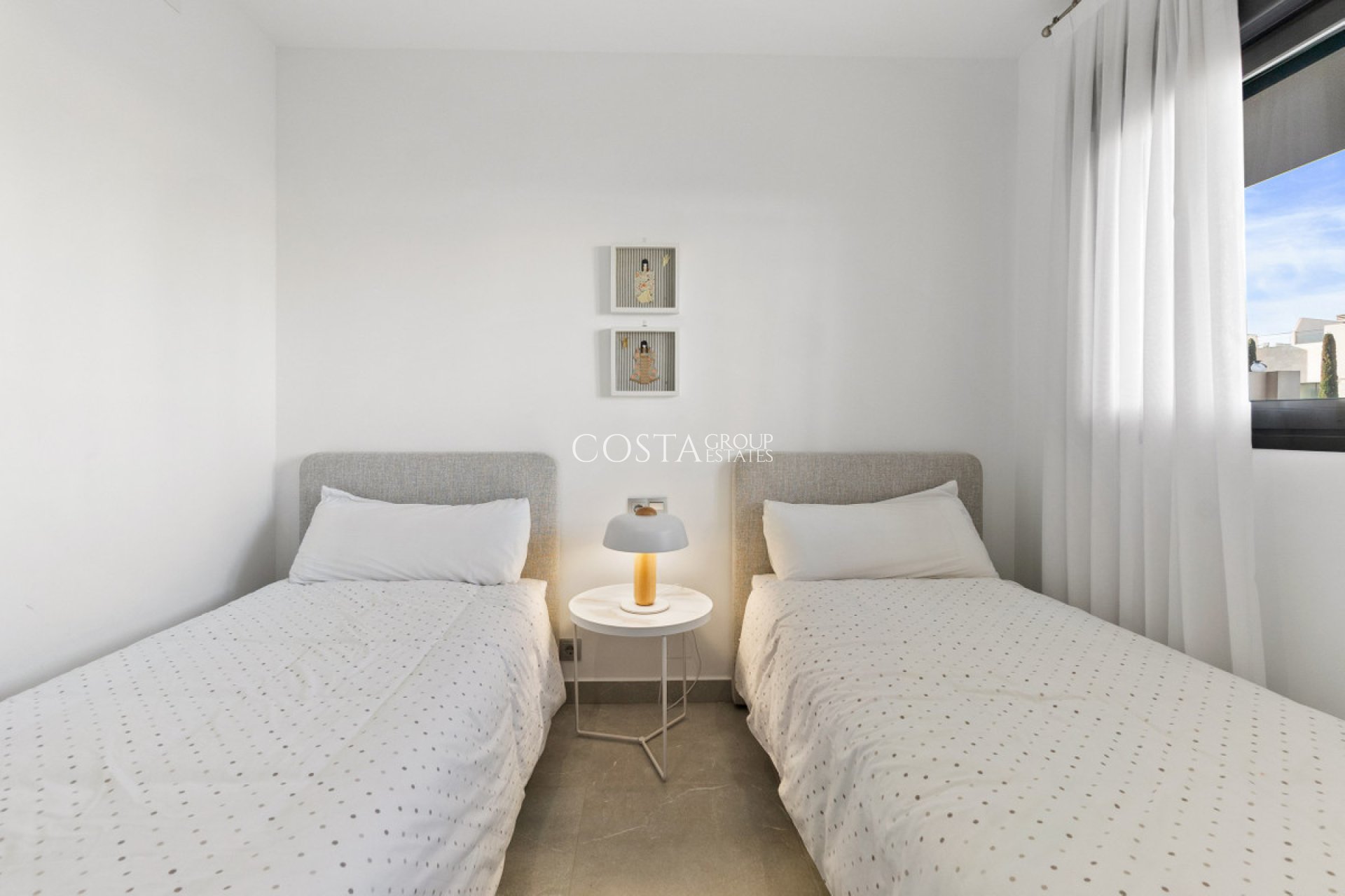 Resale - Apartments -
Orihuela - Orihuela Costa