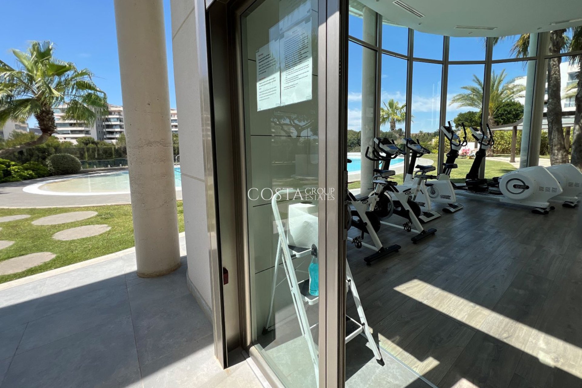 Resale - Apartments -
Orihuela - Orihuela Costa