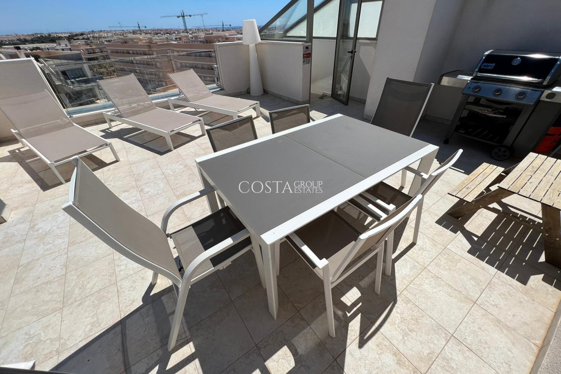 Resale - Apartments -
Orihuela - Orihuela Costa