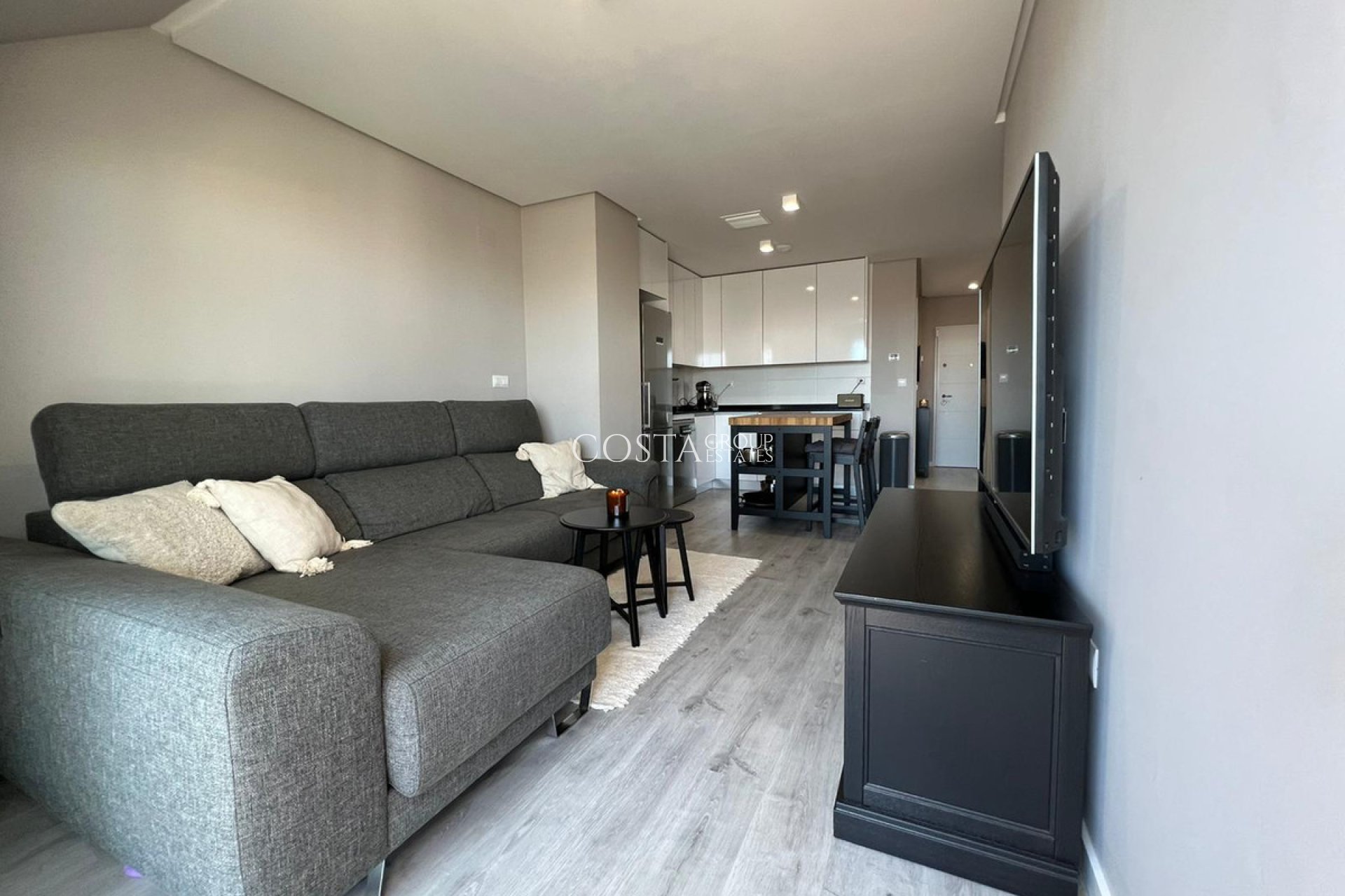 Resale - Apartments -
Orihuela - Orihuela Costa