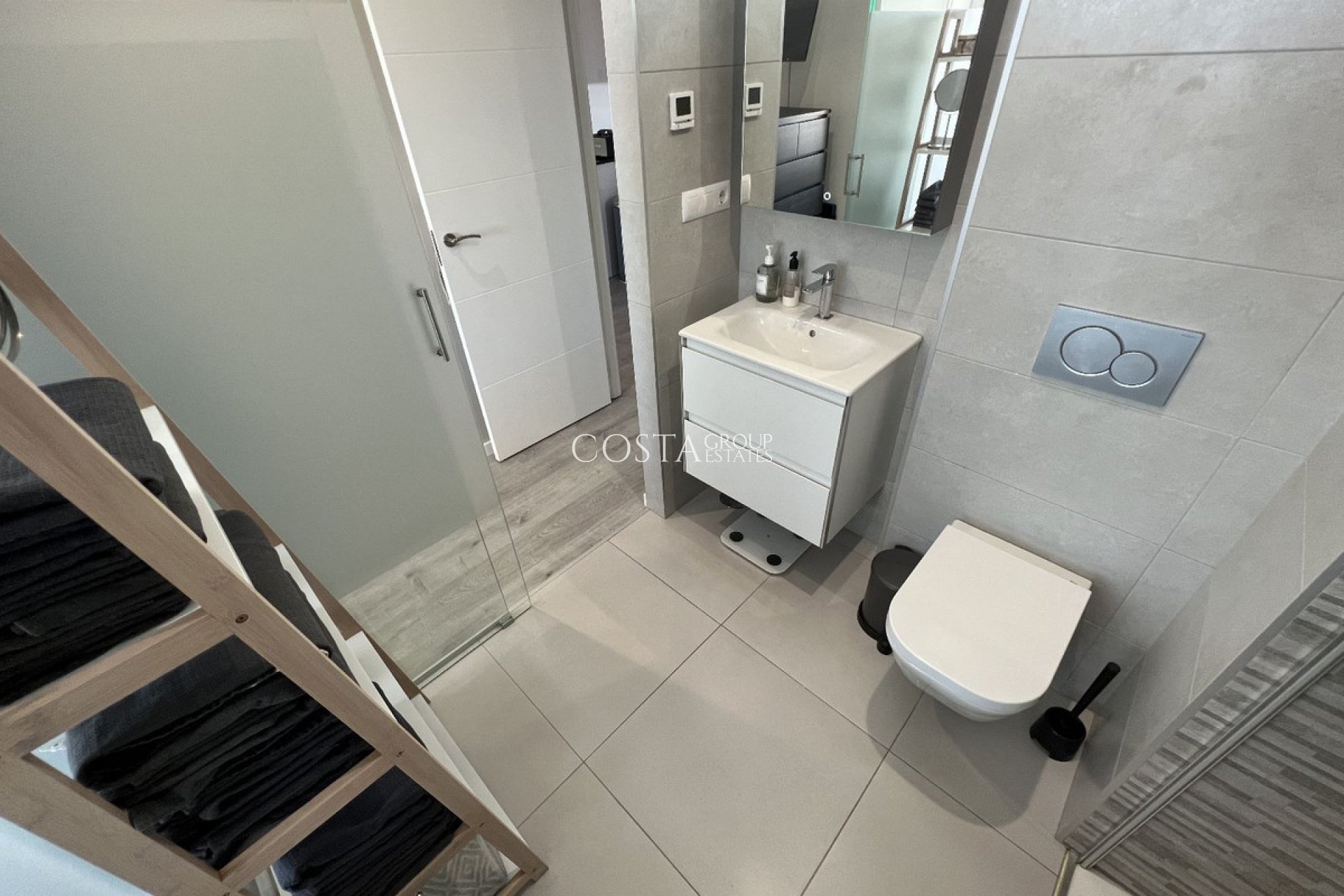 Resale - Apartments -
Orihuela - Orihuela Costa