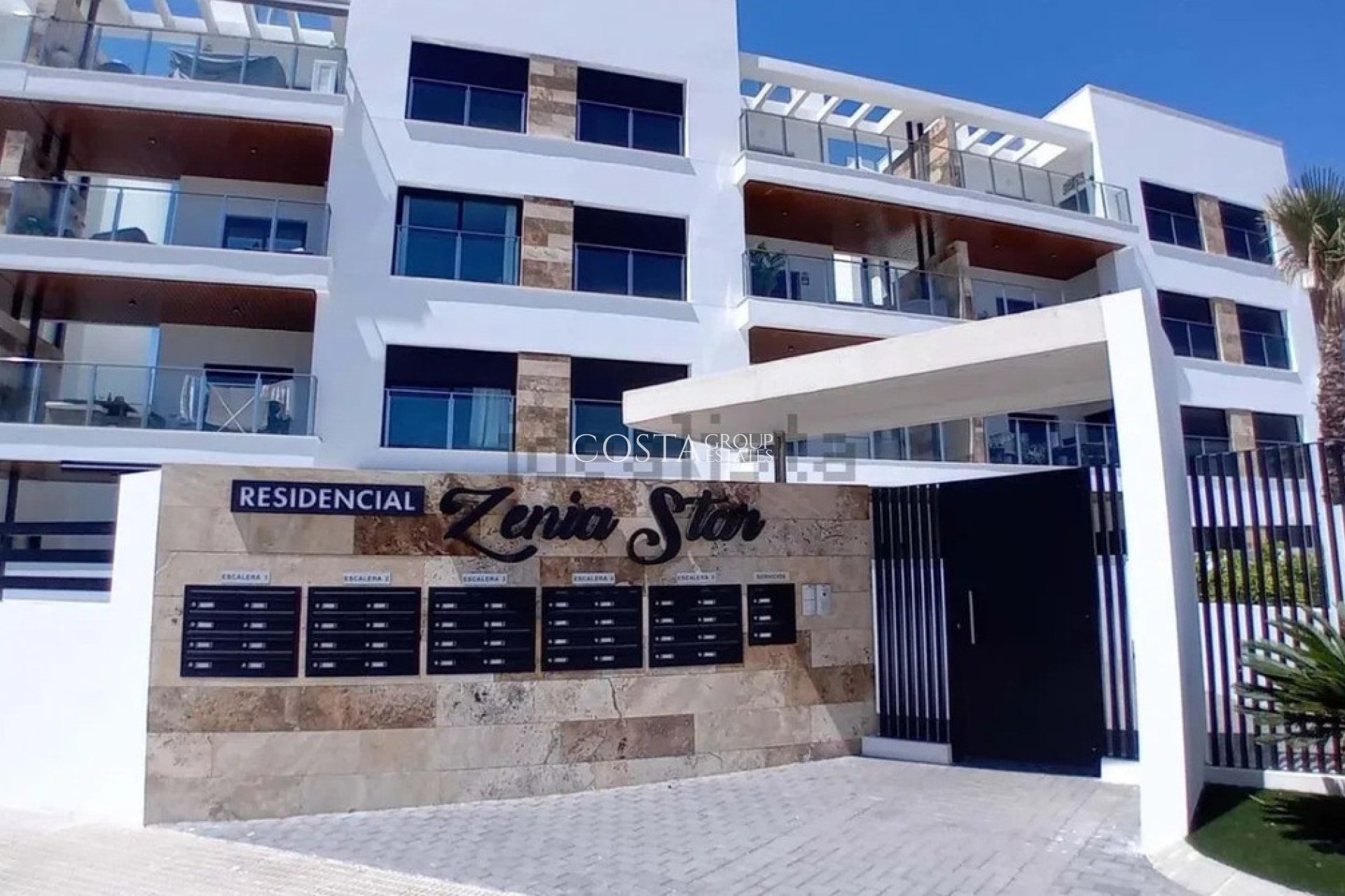 Resale - Apartments -
Orihuela - Orihuela Costa