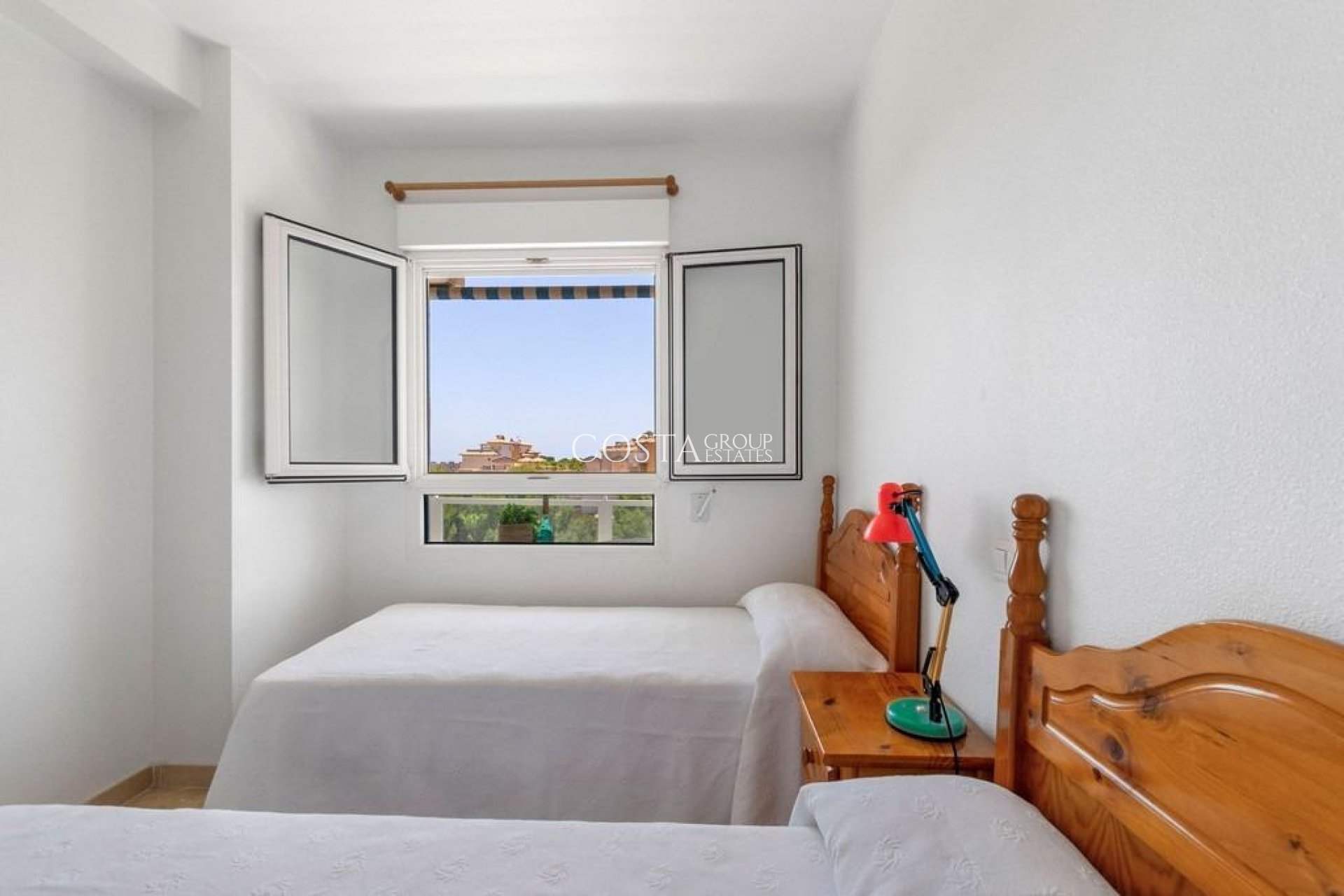 Resale - Apartments -
Orihuela - Orihuela Costa